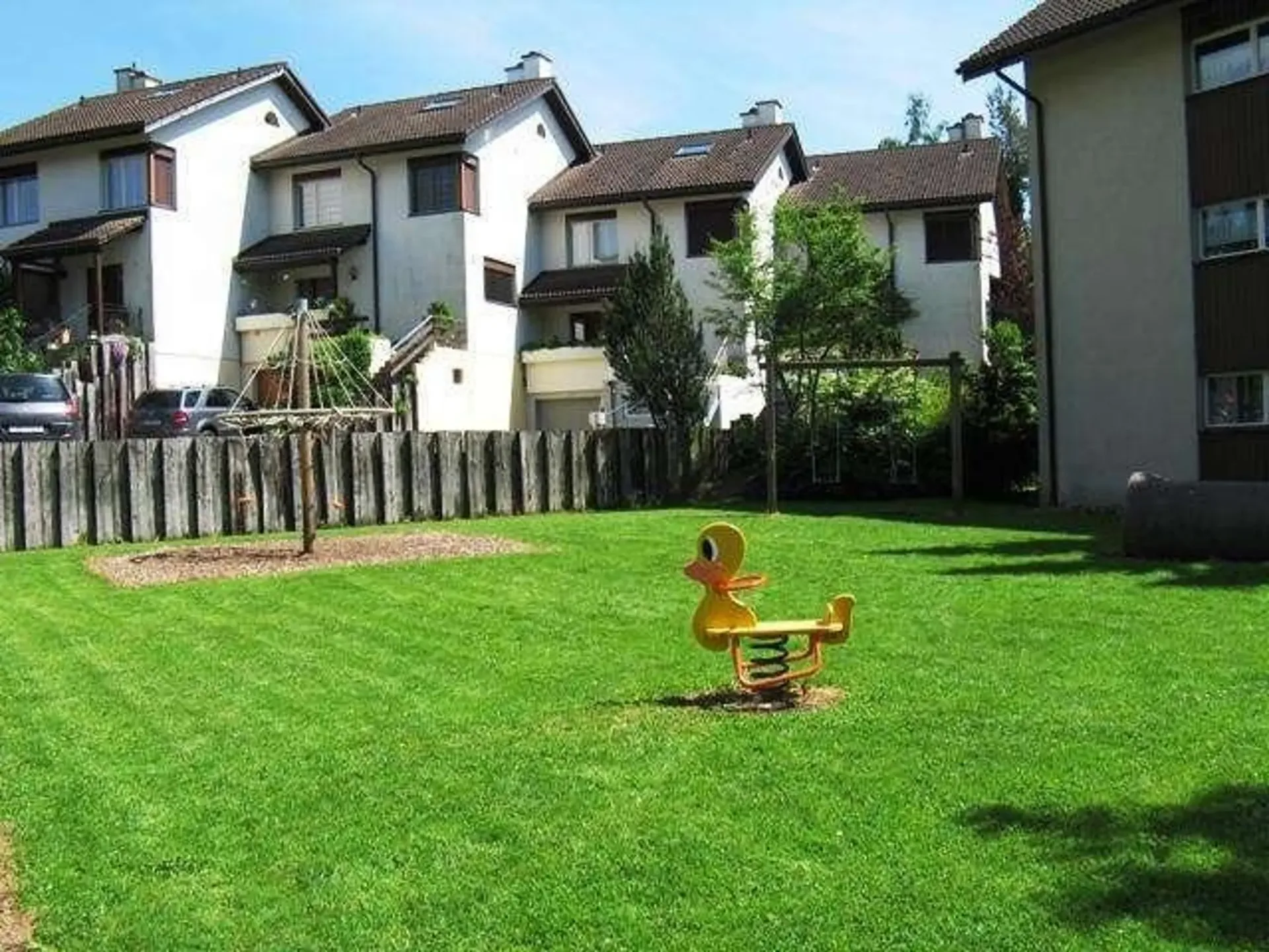 Einstellplatz in Rüti zu vermieten
