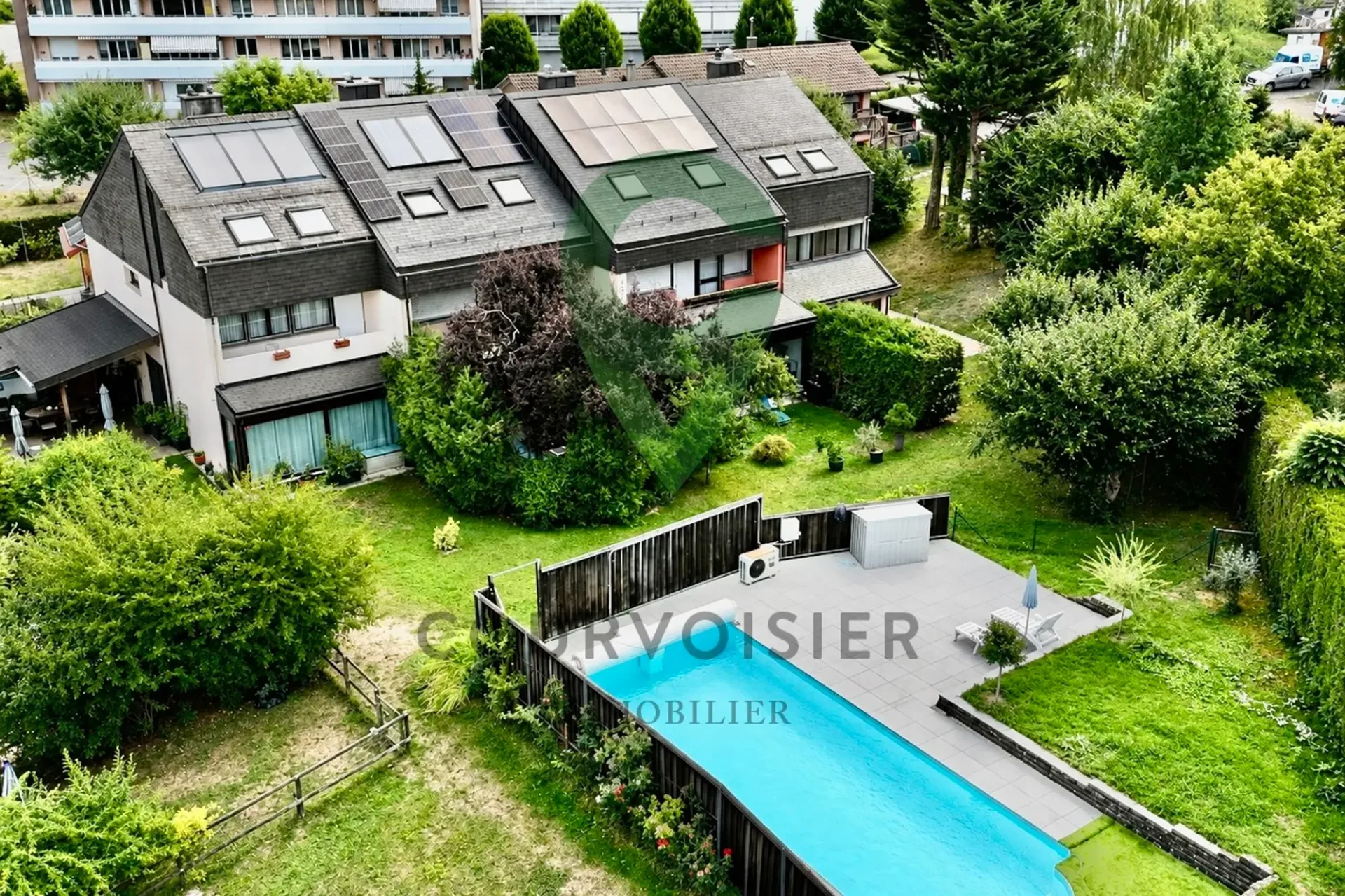 Charmante maison en pignon rénovée avec jardin et piscine