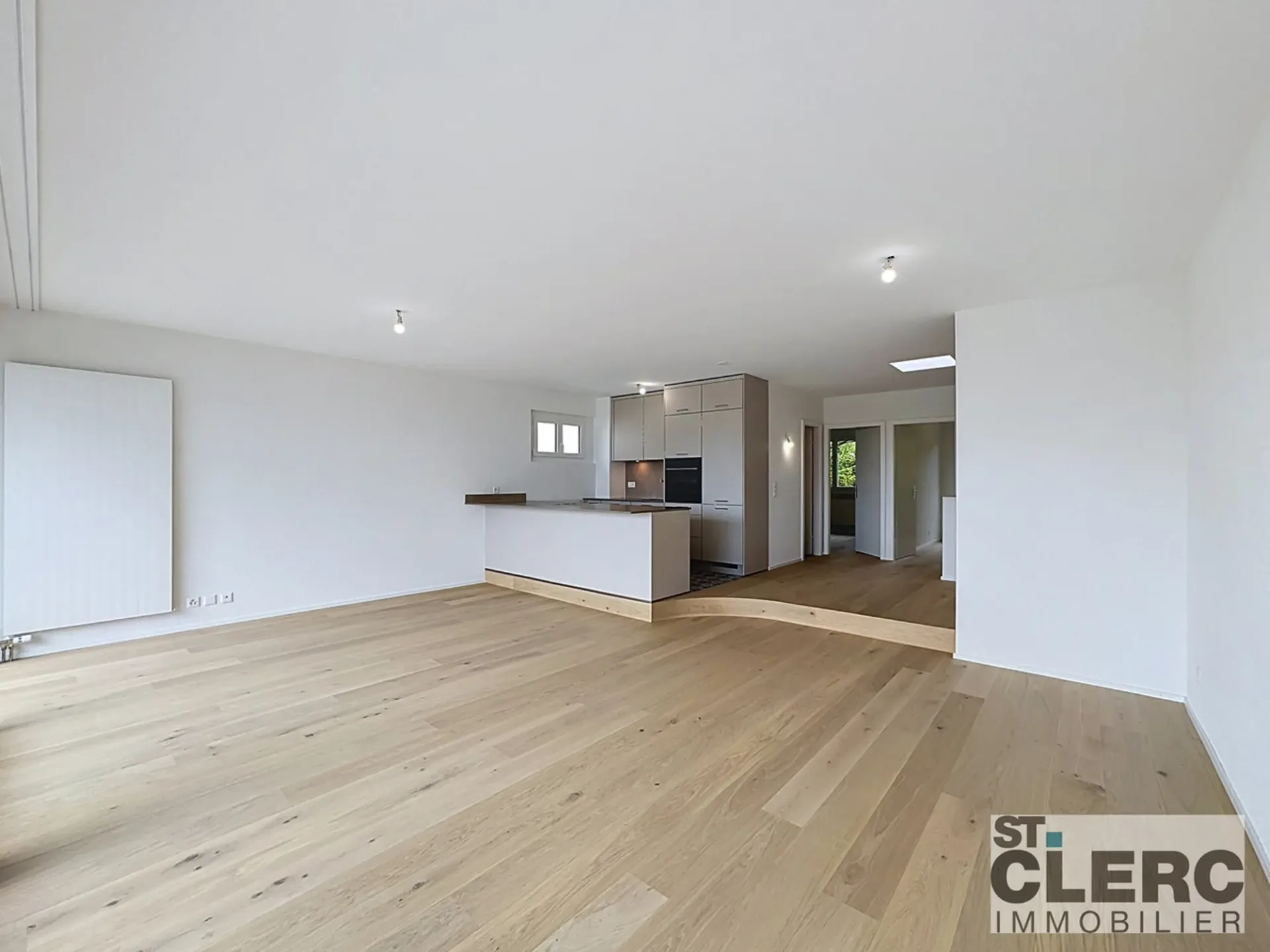 Prachtiges Doppelhaus-Apartment mit Balkon und Garten