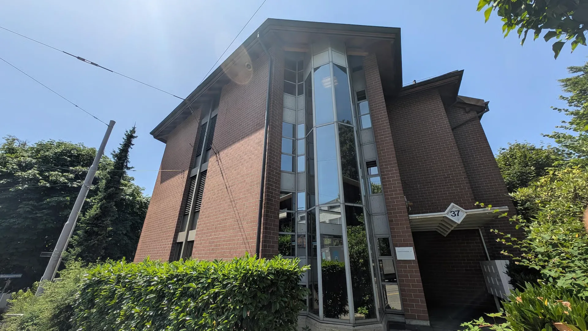 Hochwertig Wohnen und Homeoffice über den Dächern Zürichs: Edle 4.5-Zimmerwohnung