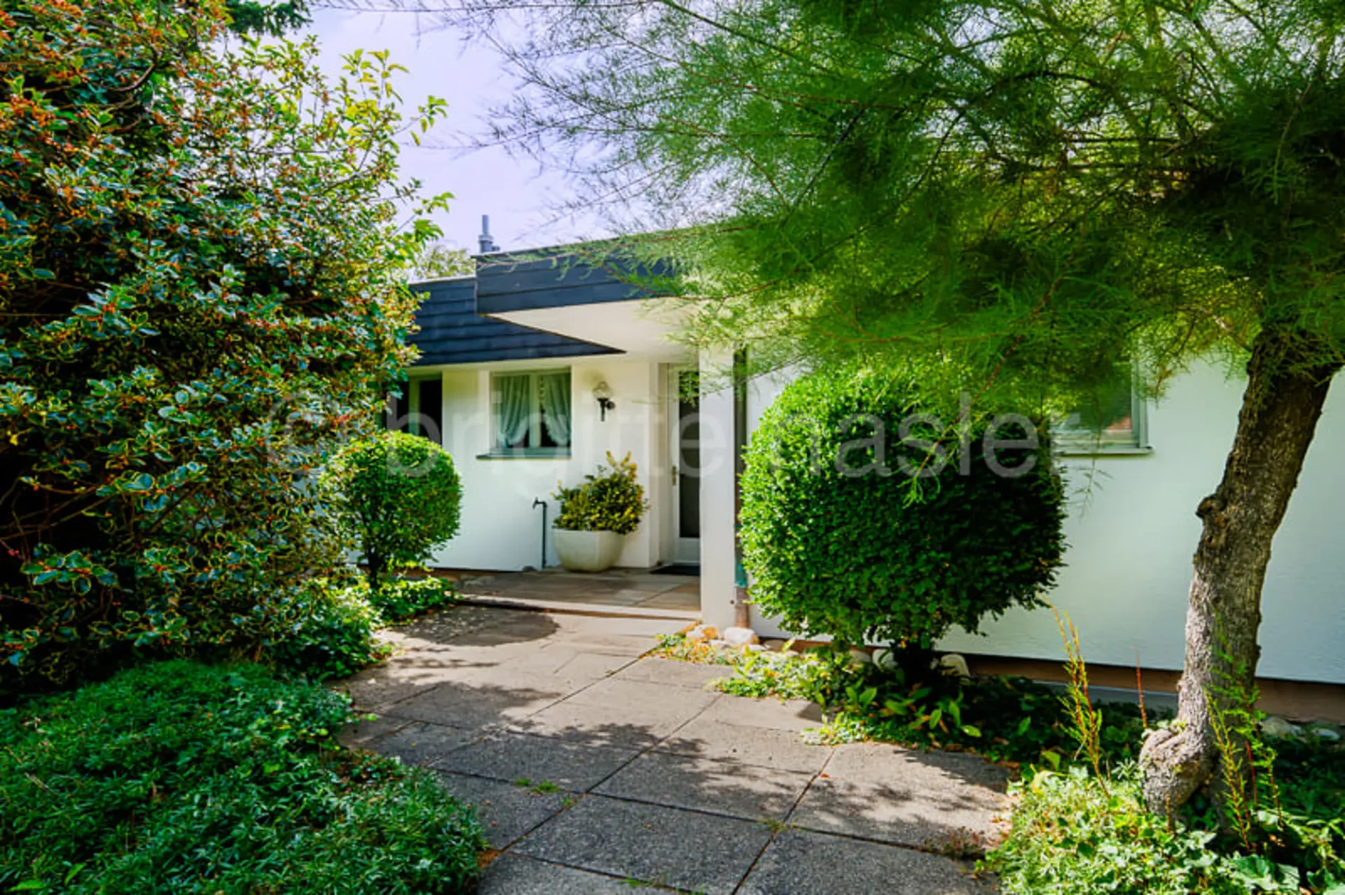 Sehr gepflegtes 6.5-Zimmer-Einfamilienhaus  an hervorragender Wohn- und Aussichtslage