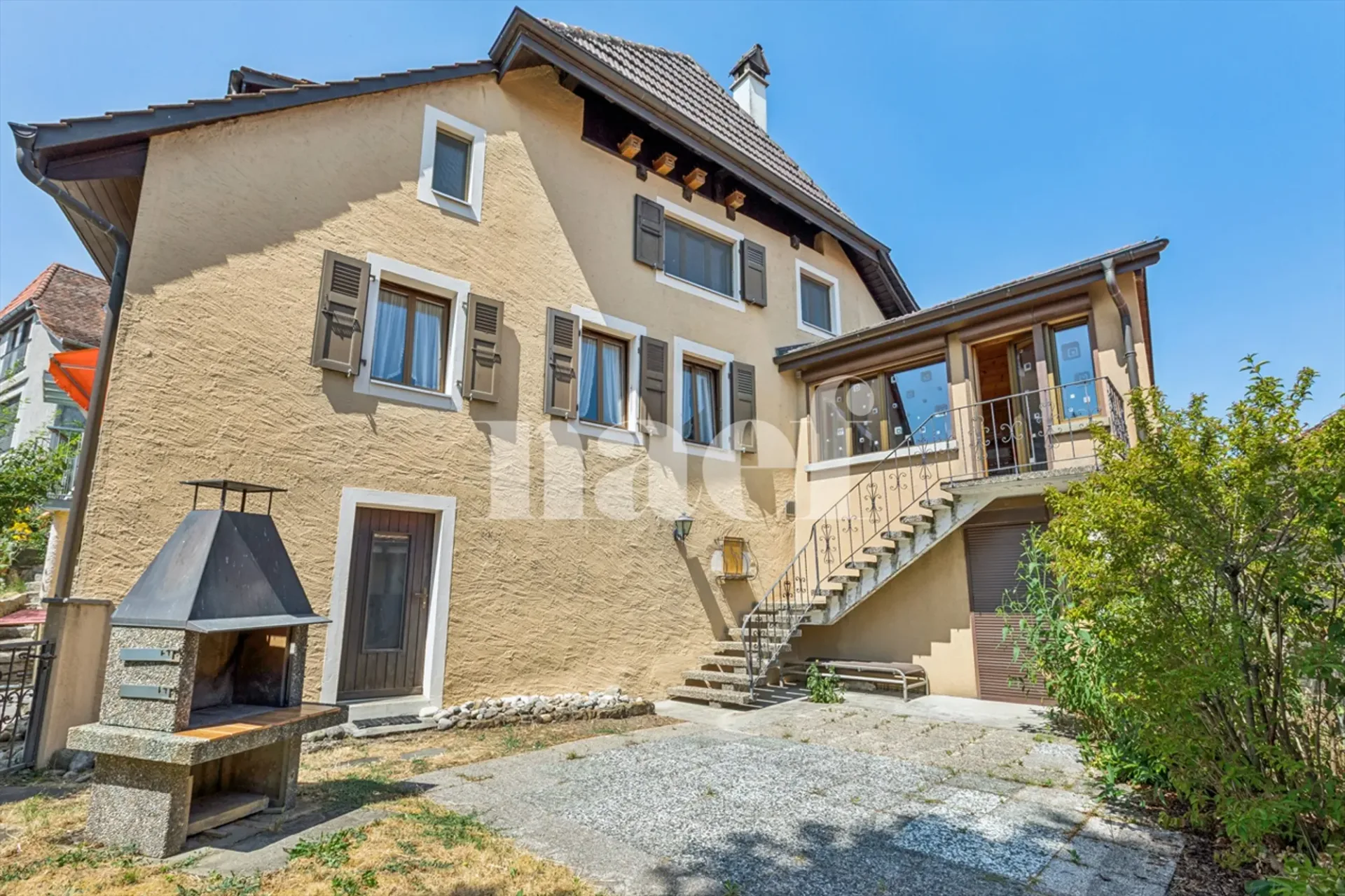 Authentisch charmantes Dorfhaus in Gorgier