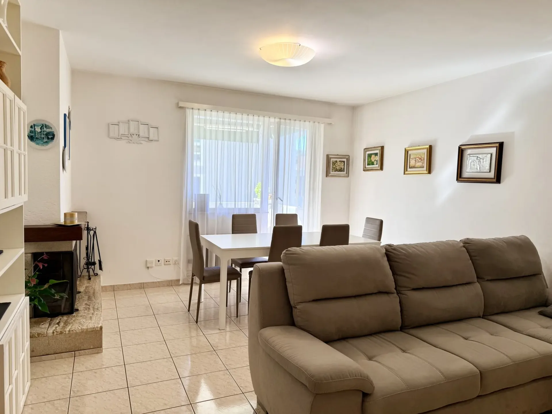 Geräumig und helles 3.5-Zimmer-Wohnung mit zwei Terrassen in Morbio Inferiore