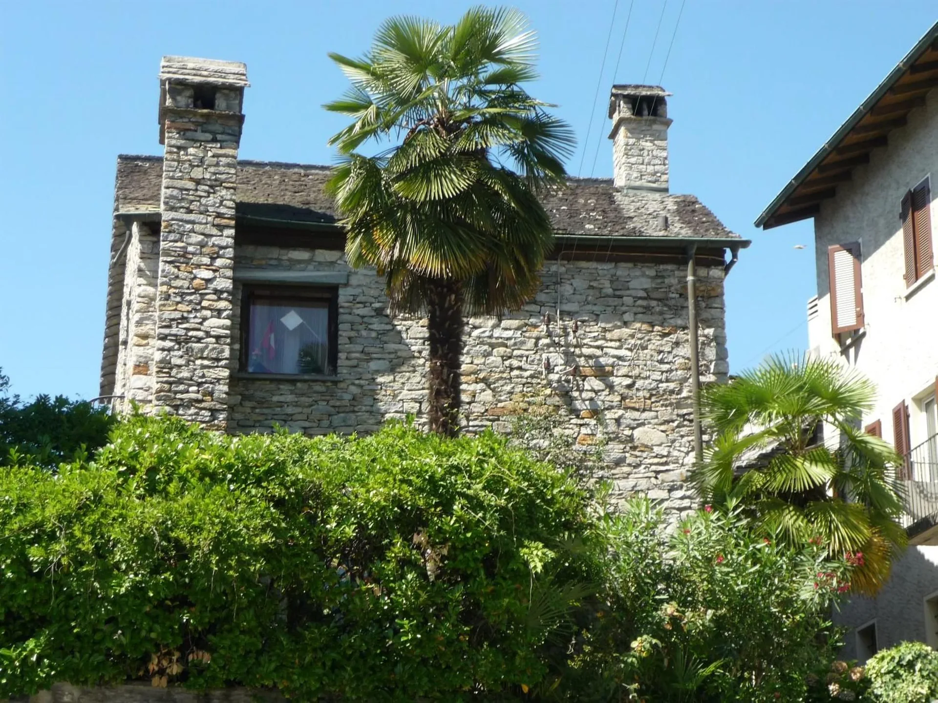 Originelles Tessinerhaus im Nucleo von Brione s.Minusio