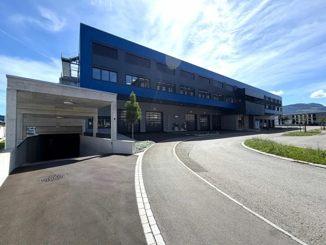 Zu vermieten in Einsiedeln; Gewerbefläche ab 50m2 - 1850 m2, flexibel ausbaubar !