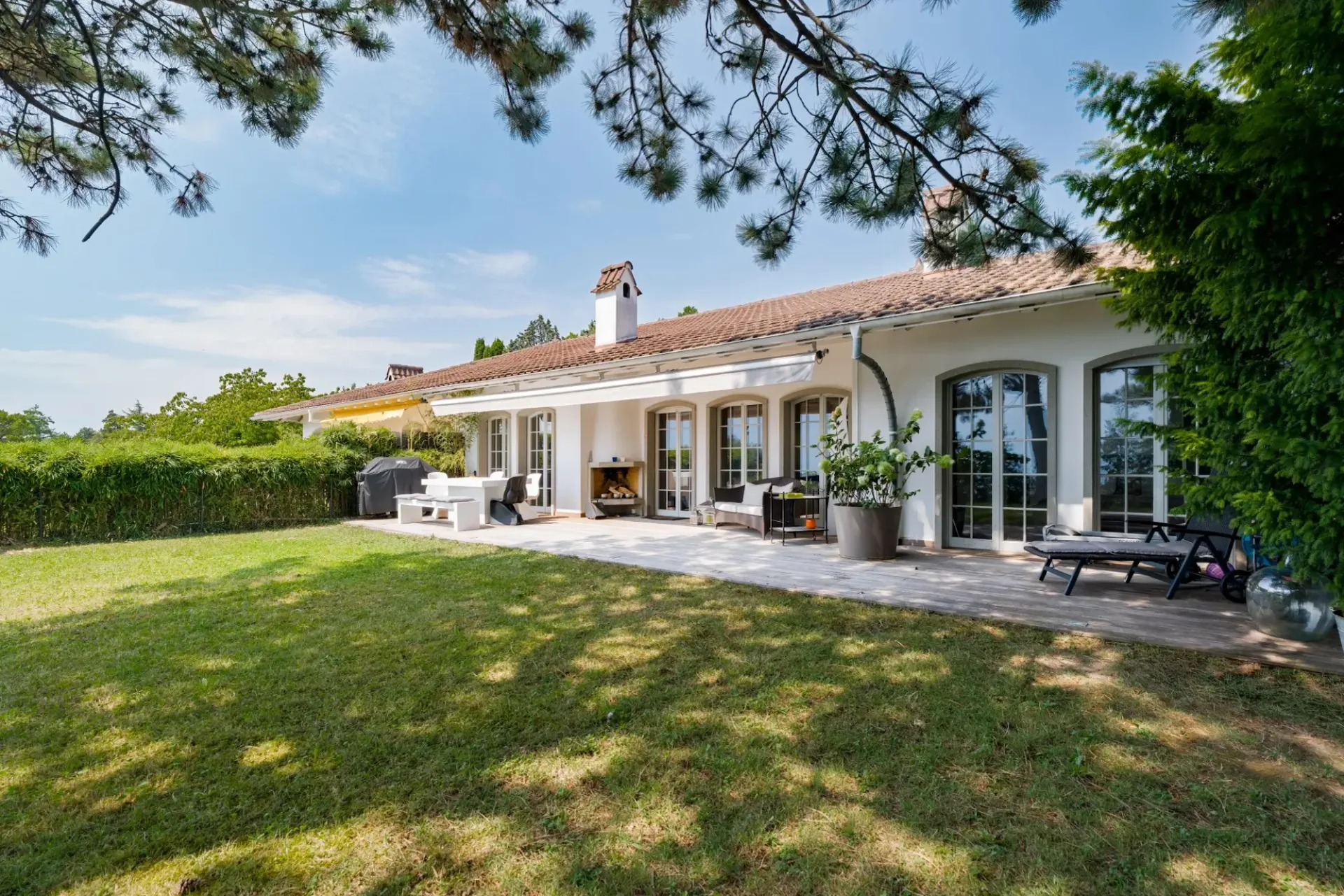 Ausnahmevilla mit Panoramablick auf den Genfersee und die Alpen in Vevey