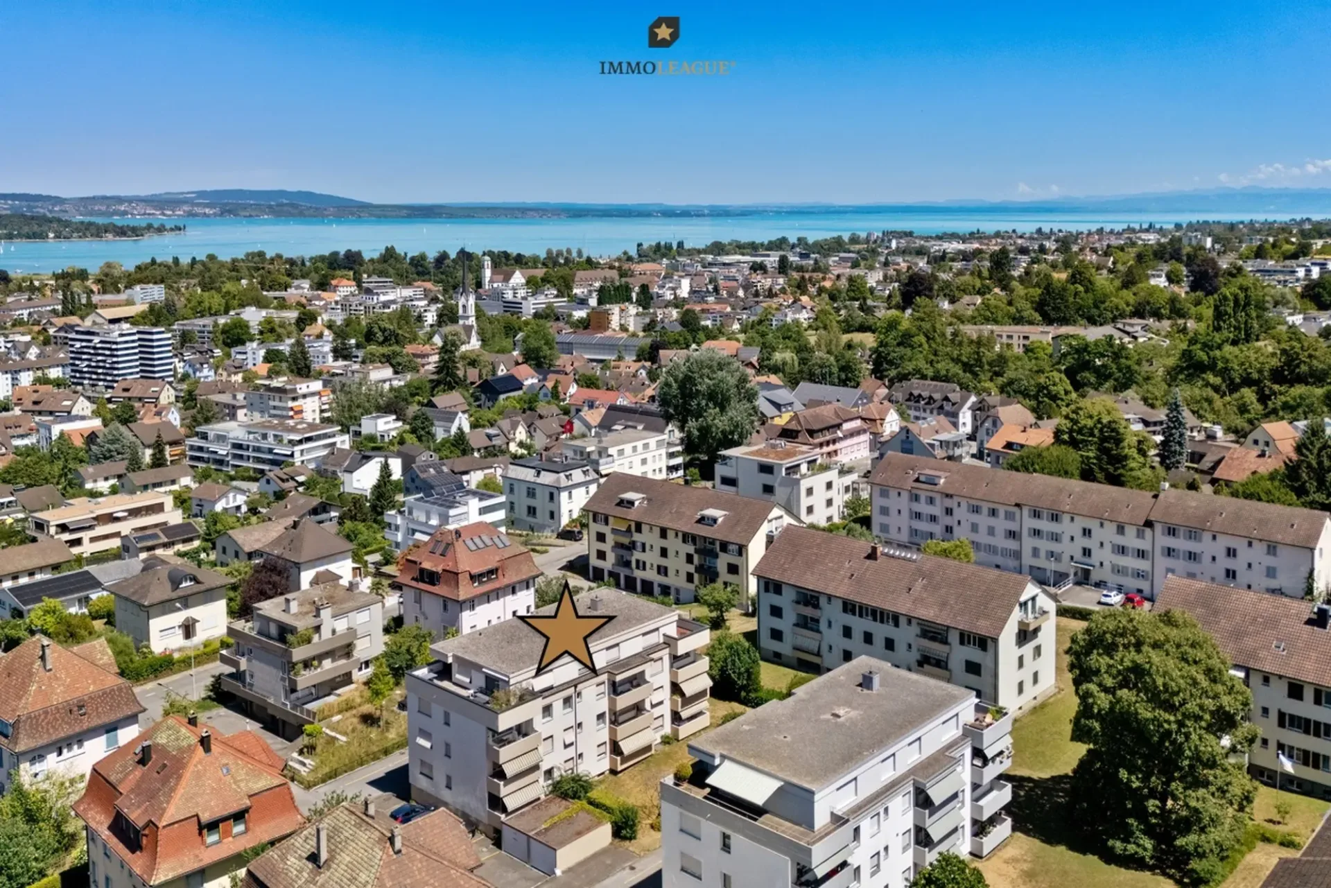Gemütliches, sehr gepflegtes Zuhause mit Südbalkon und Seeblick.