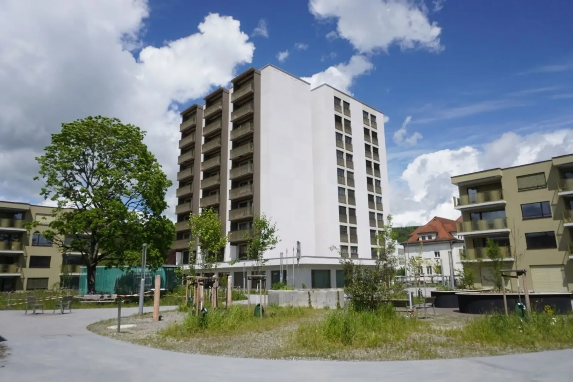 Alterswohnung: Hindernisfreie 2-Zimmer-Wohnung im 8. Stock beim Gesundheitszentrum Brugg