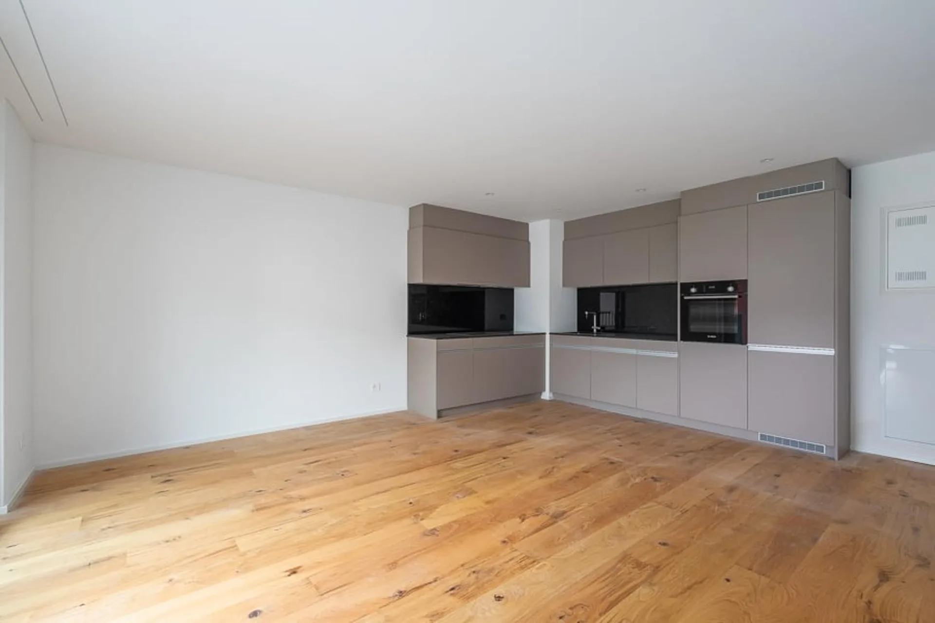 Modernes Apartment mit 2.5 Zimmern und privatem Garten