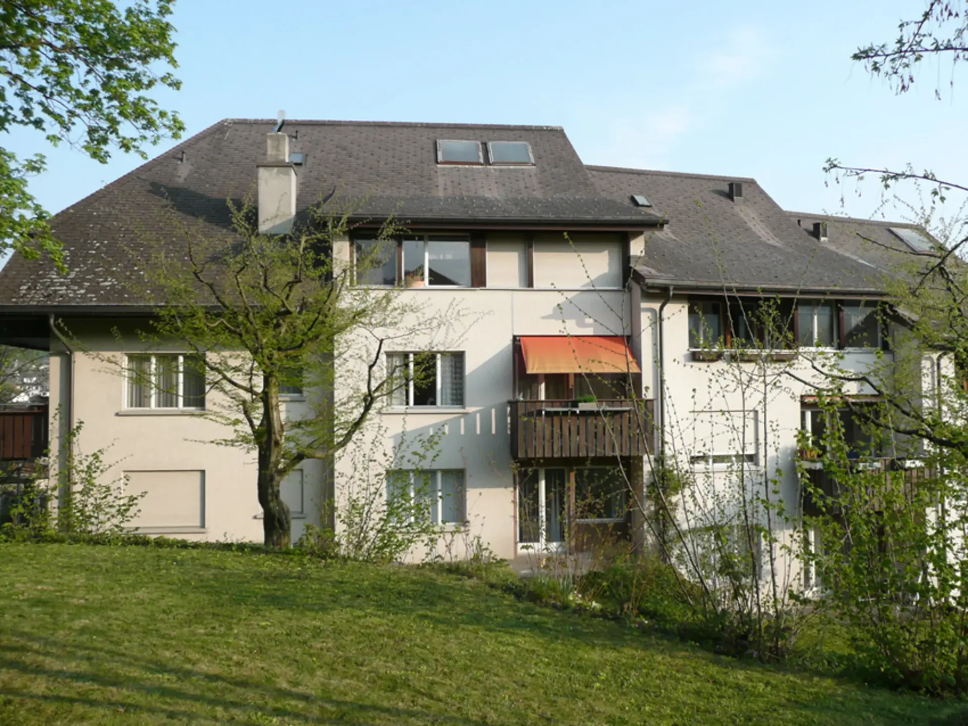 Newly renovated apartment in the center of Köniz