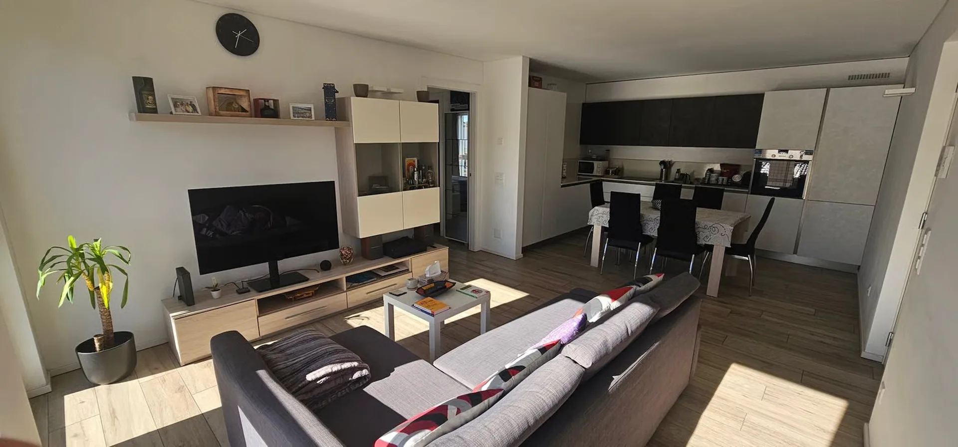 Modernes Dreizimmerwohnung in strategischer Lage
