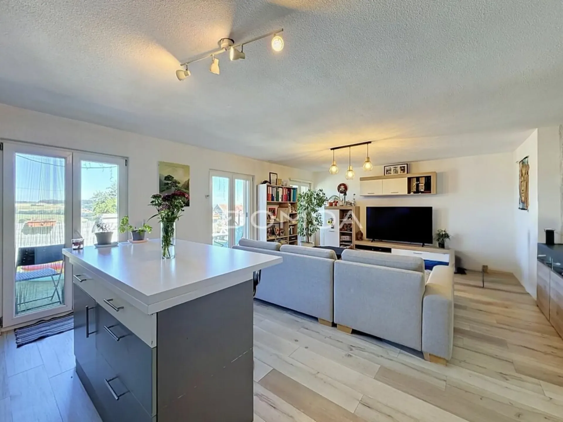 Charmanter Apartment mit 3,5 Zimmern und großer Terrasse