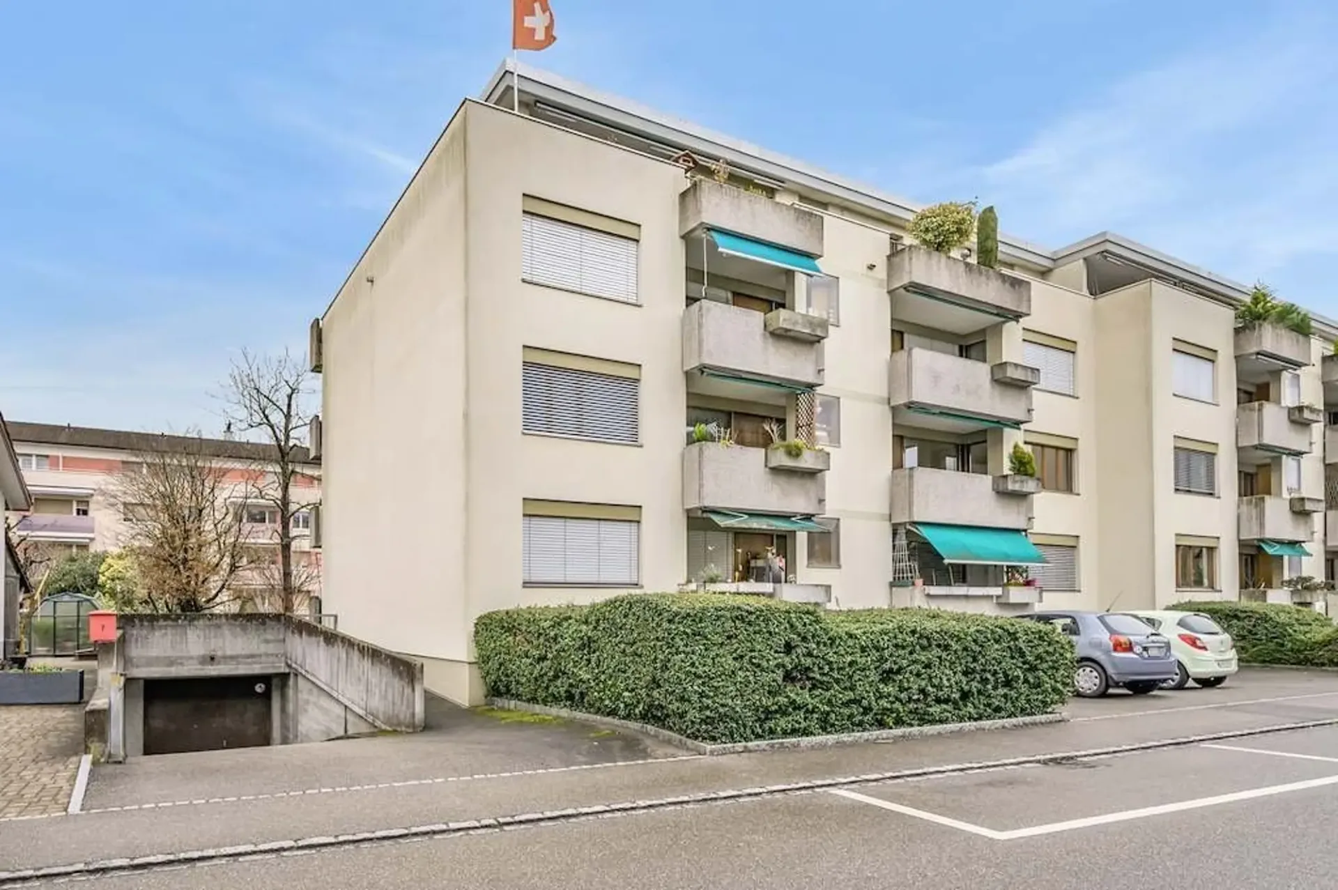 helle Wohnung in ruhiger Seitenstrasse