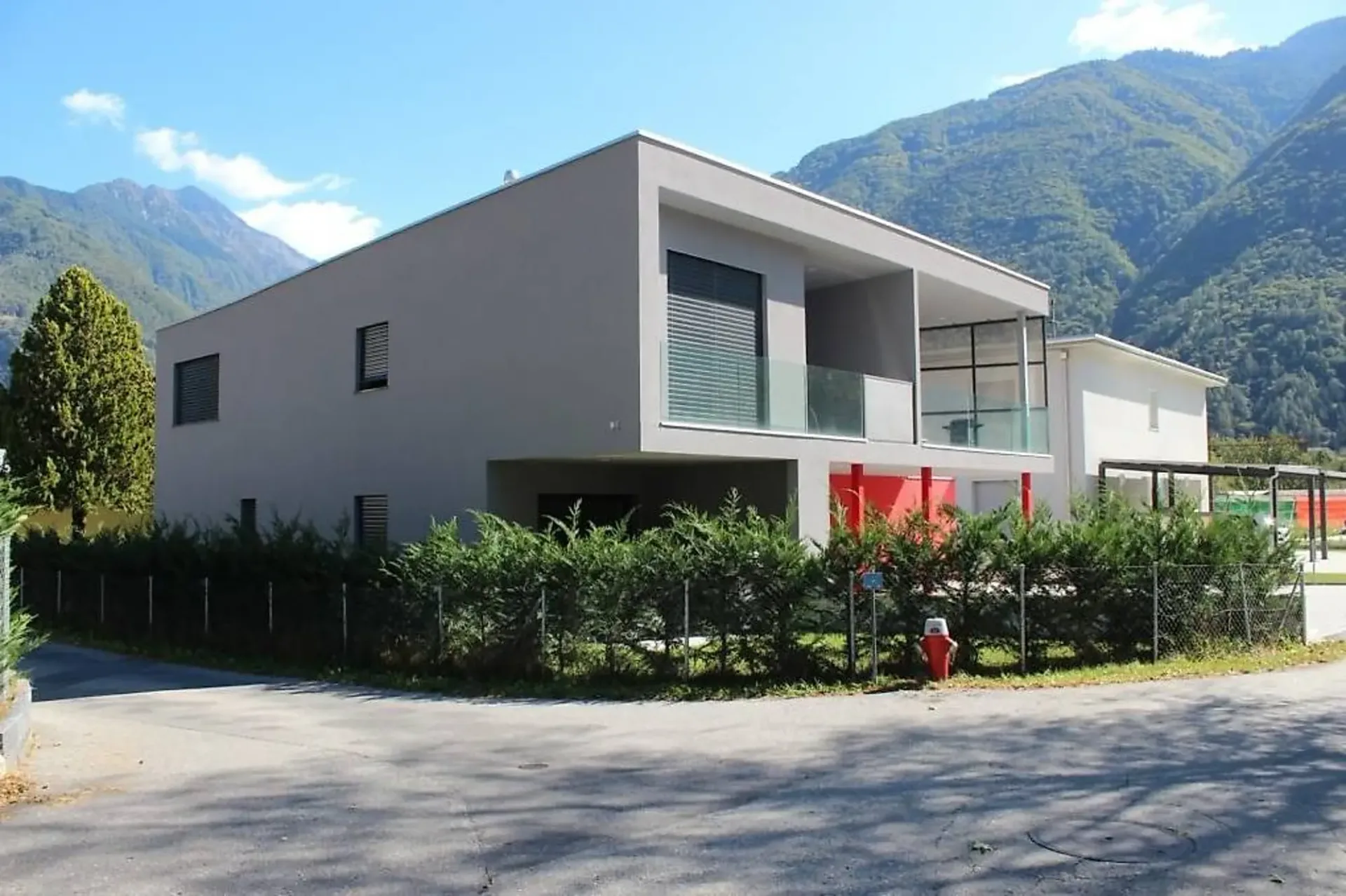 Moderne 3.5-Zimmer-Wohnung in San Vittore (GR) zu vermieten