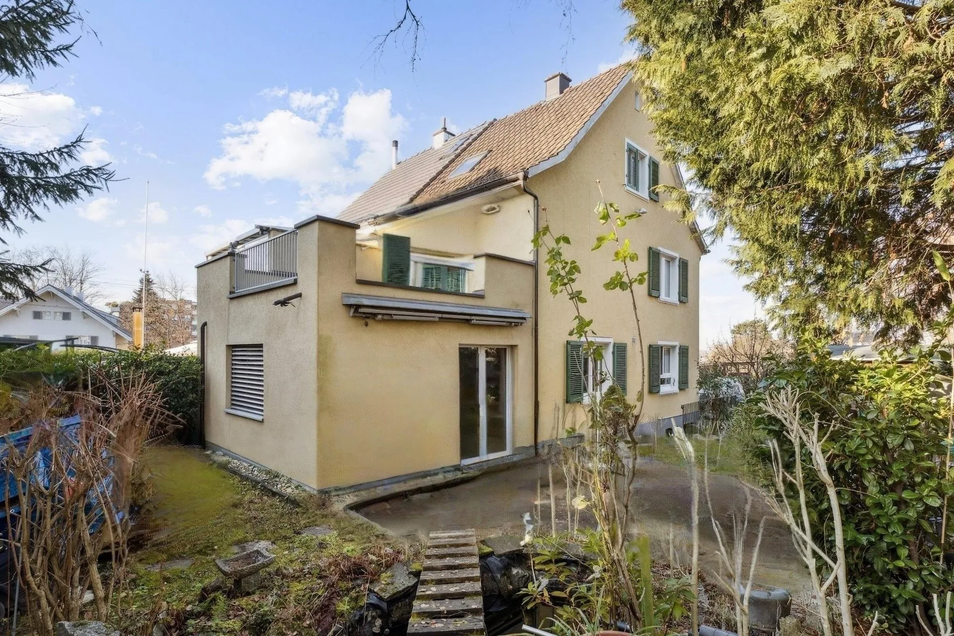 Zentral gelegenes Doppelhaus mit Charme