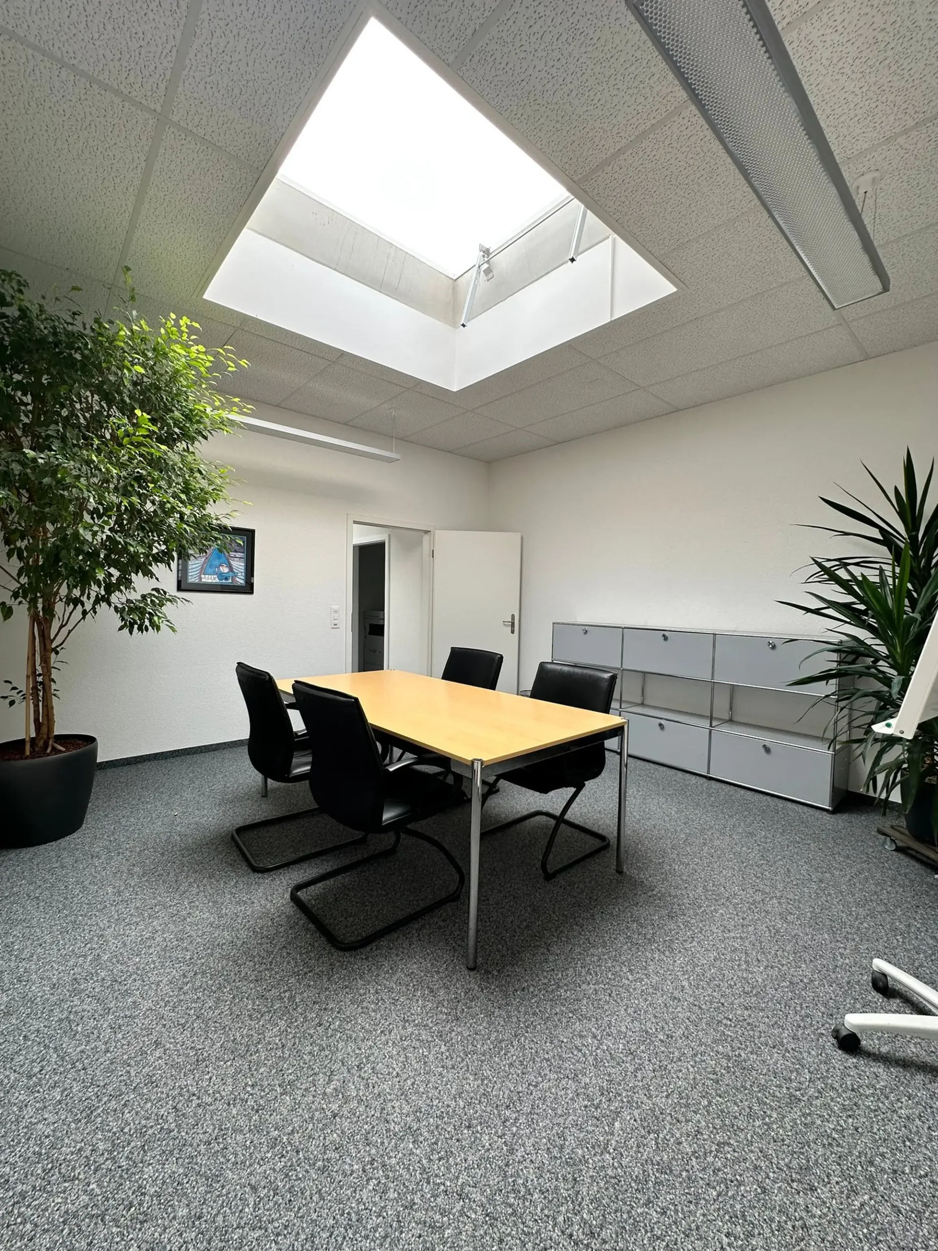 Flexible Bürofläche zu vermieten: 1 - 3 Büroräume mit diversen Extras in Füllinsdorf
