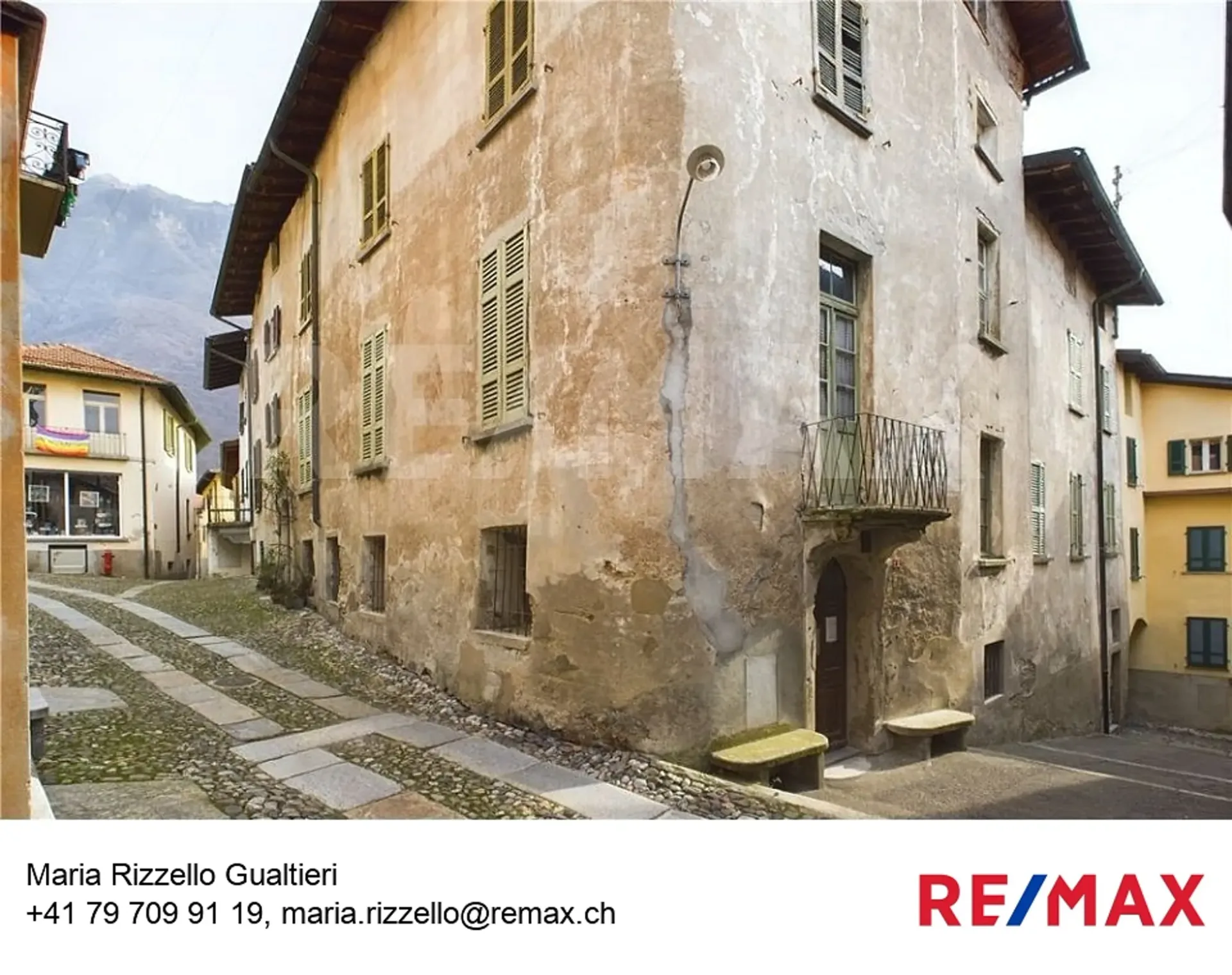 Antica dimora con solaio e piccola corte/giardino, da ristrutturare