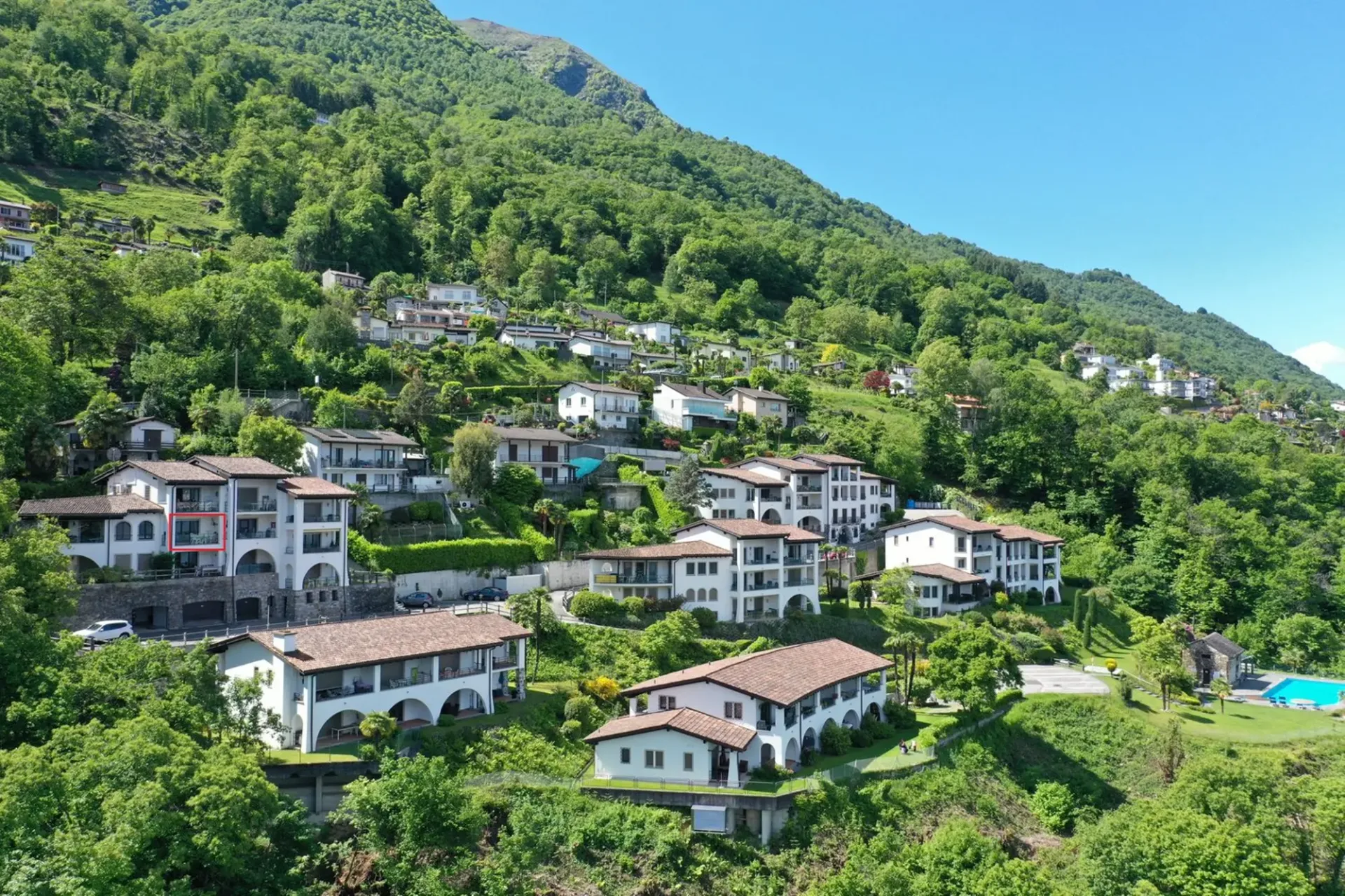 Charmante 1.5-Zimmer-Wohnung mit Seeblick und Pool in Vira (Gambarogno)
