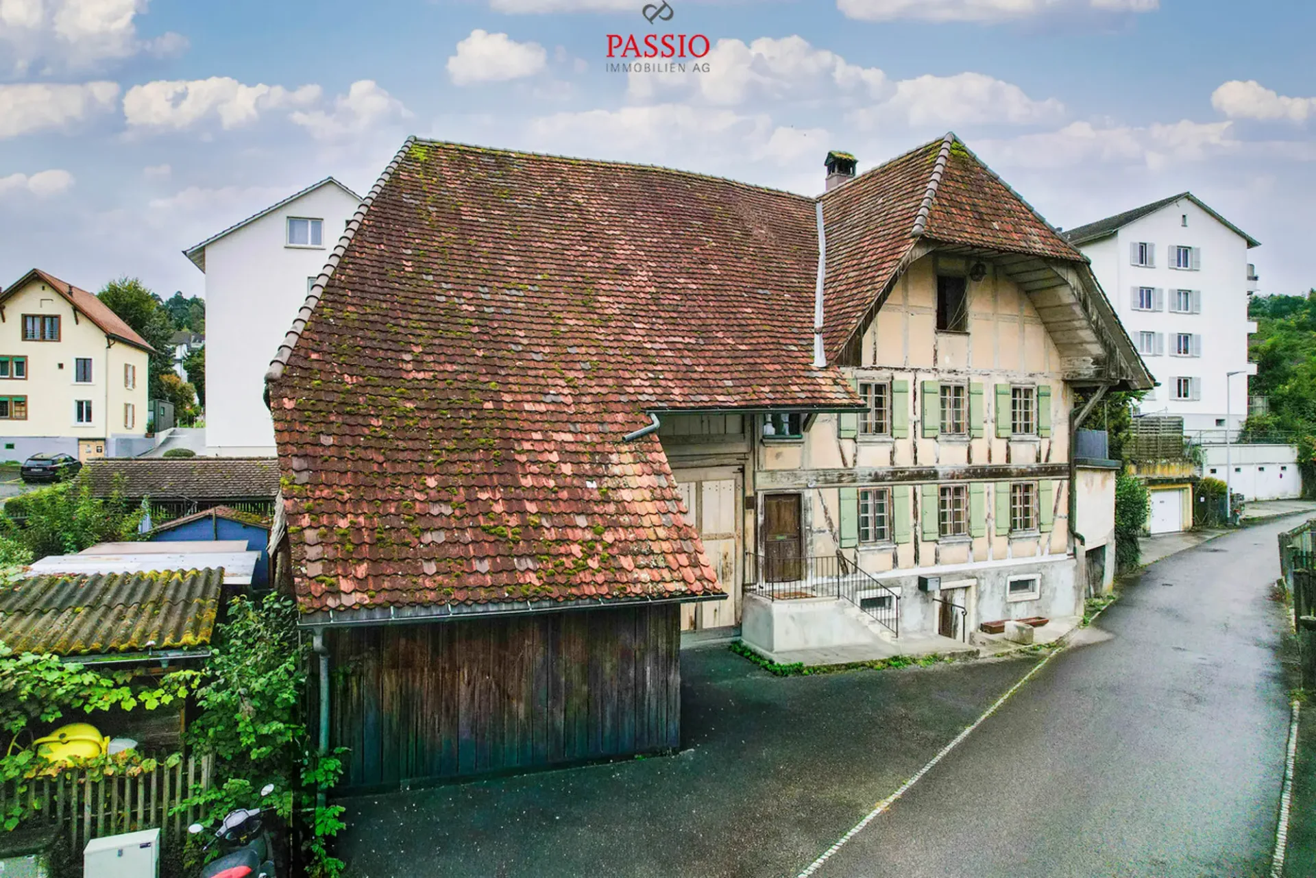 Historic property with development potential for at least 4 apartments!