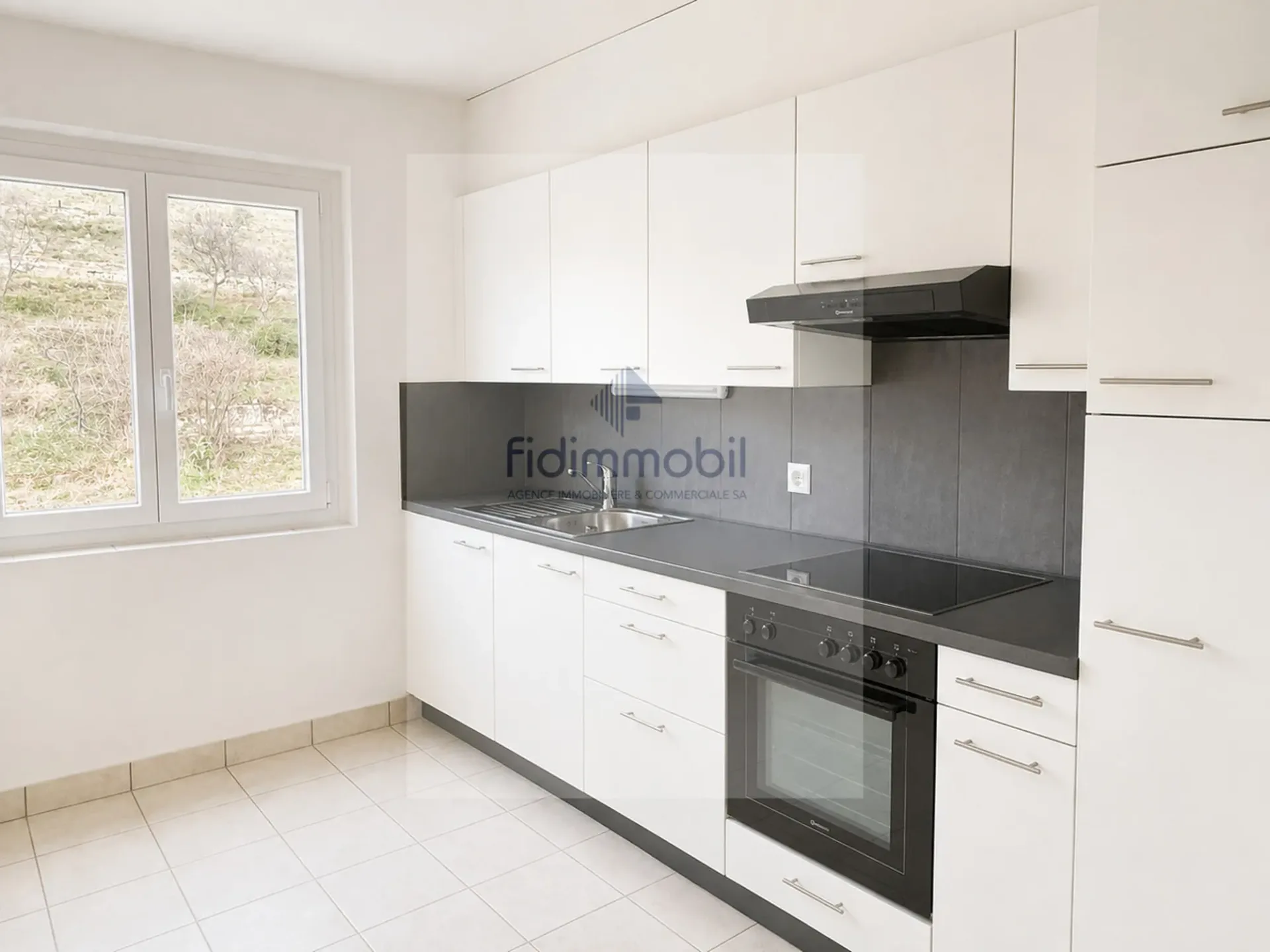 Wohnung mit 3 Zimmern komplett renoviert
