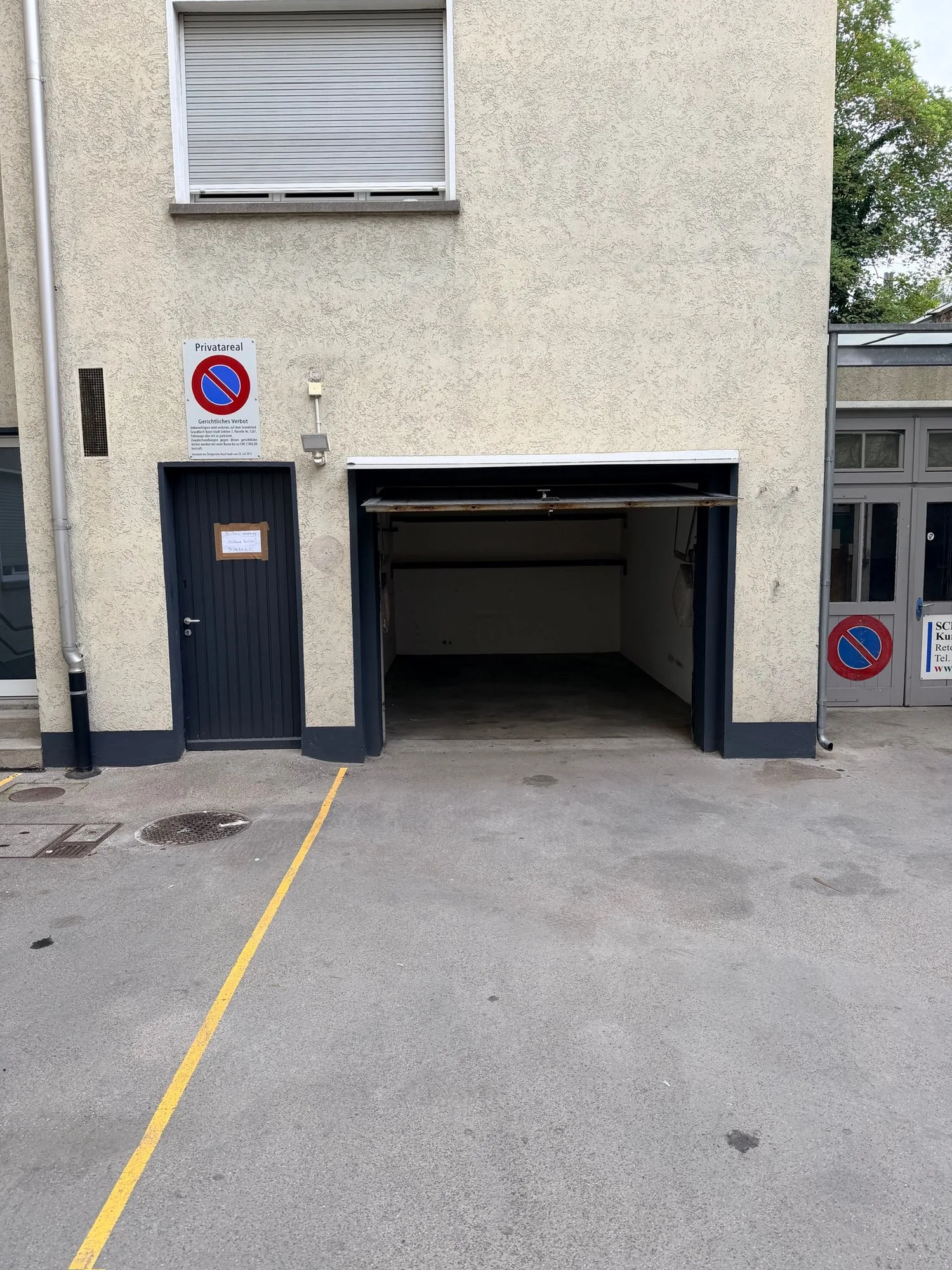 Single garage for rent