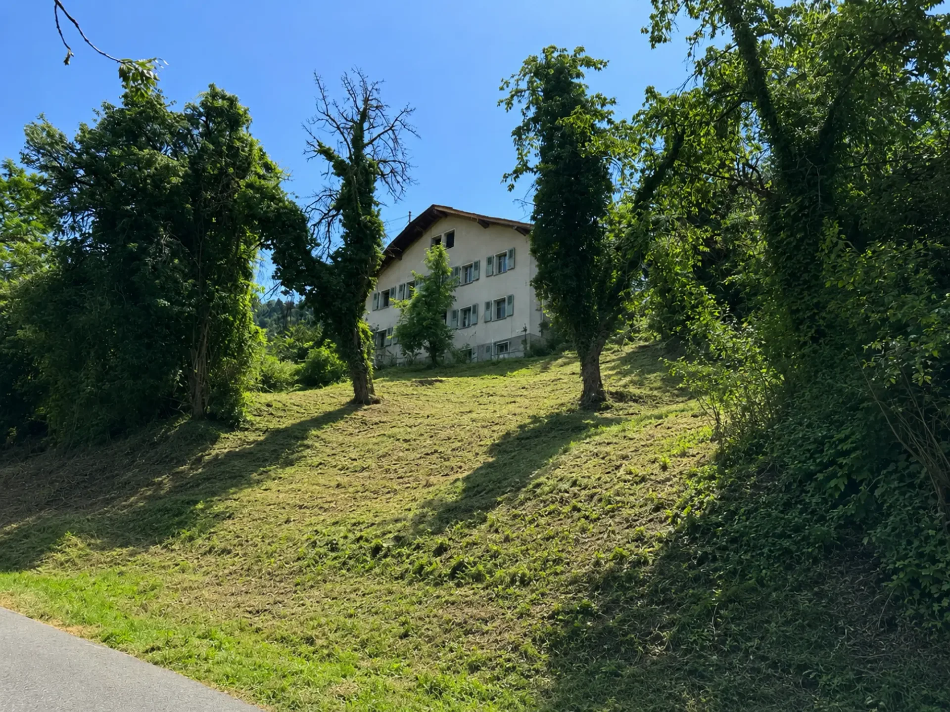 Propriété de caractère en zone agricole avec vue dominante sur Sion