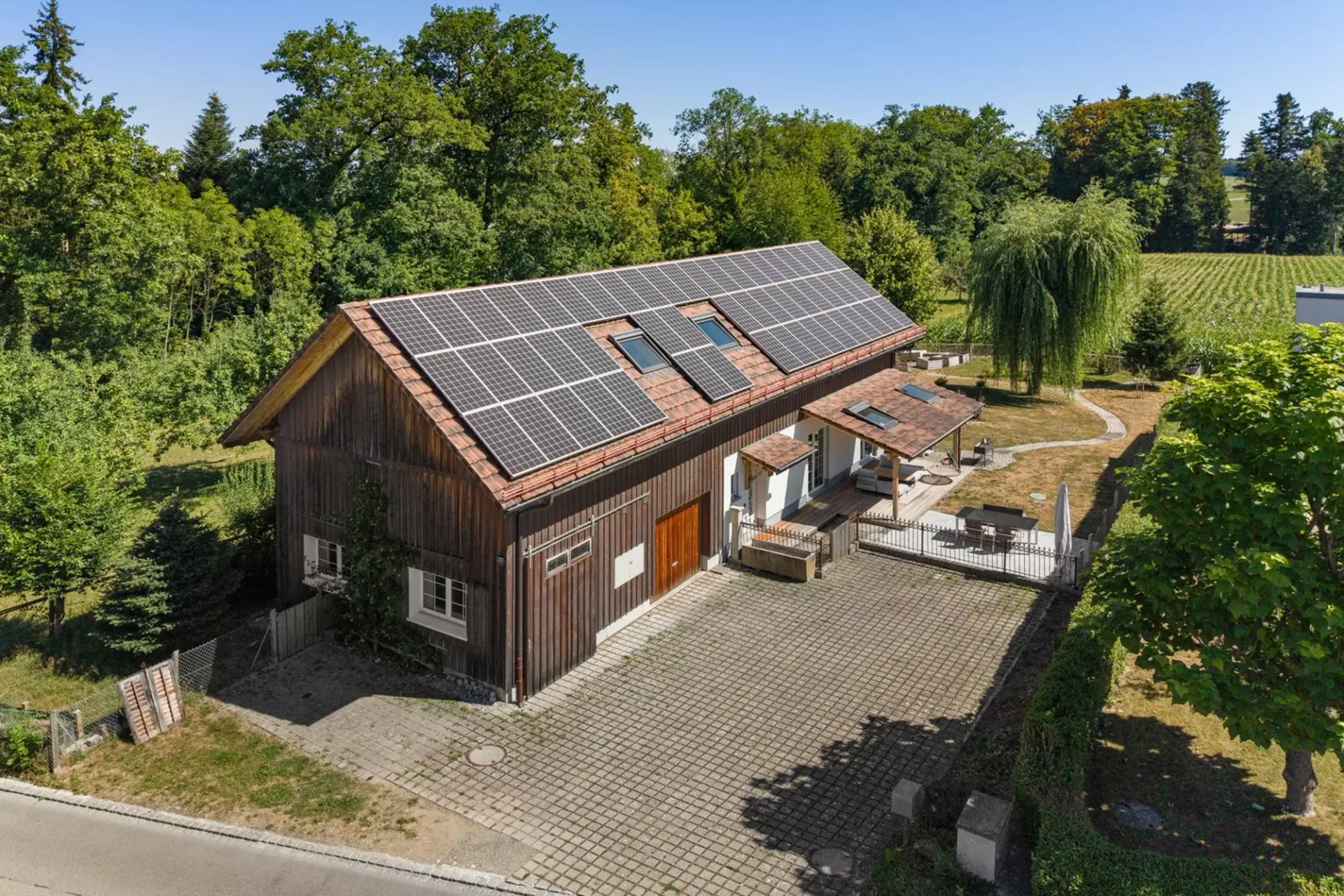 Energieeffizientes Wohnen mit Landhauscharakter und grosszügigem Garten