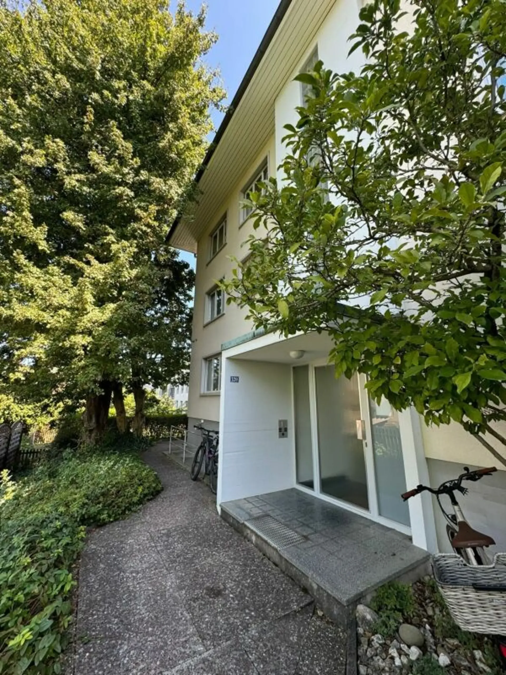 2-Zi-Hochparterre-Wohnung an der St. Jakob-Strasse