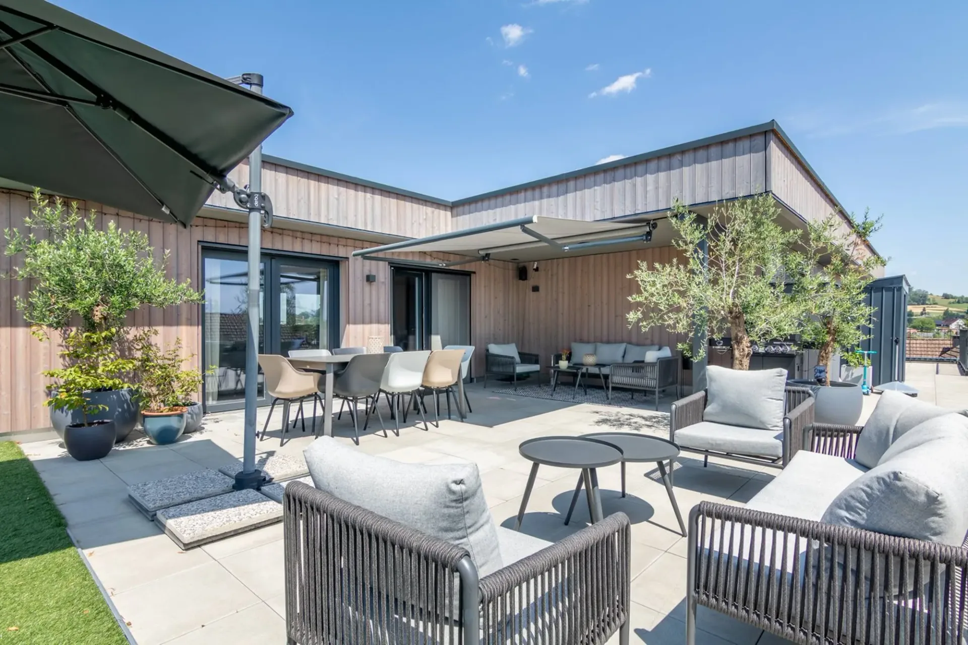 Exklusive 4.5-Zimmer-Attikawohnung mit 188 m² Terrasse