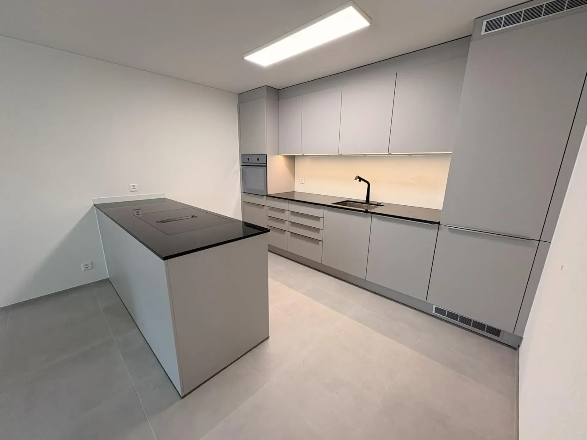 Erstvermietung 2026  Moderne 3.5-Zimmerwohnung mit hochwertigem Ausbaustandard