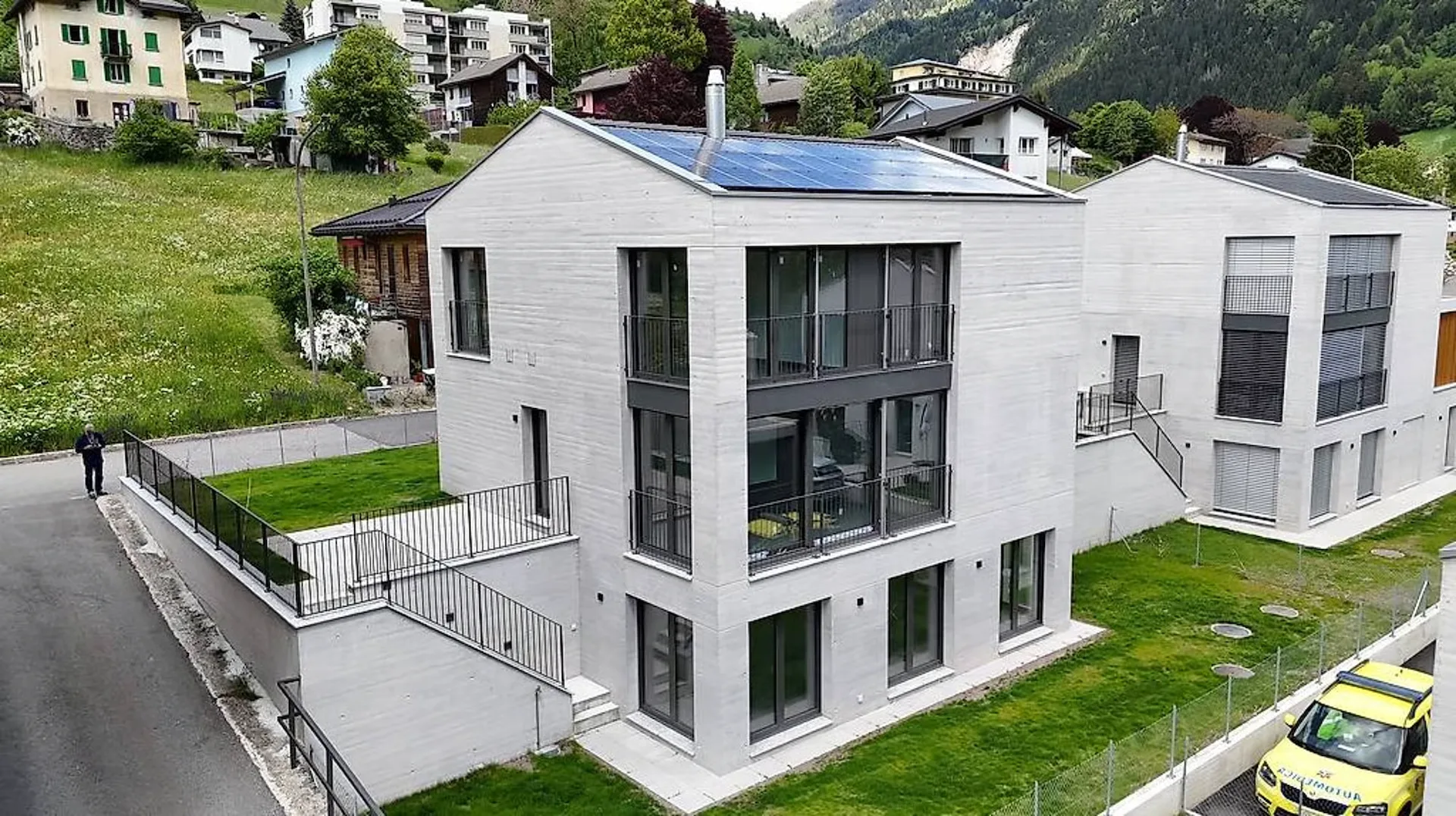 Letztes von 4 neuen Häusern in Airolo