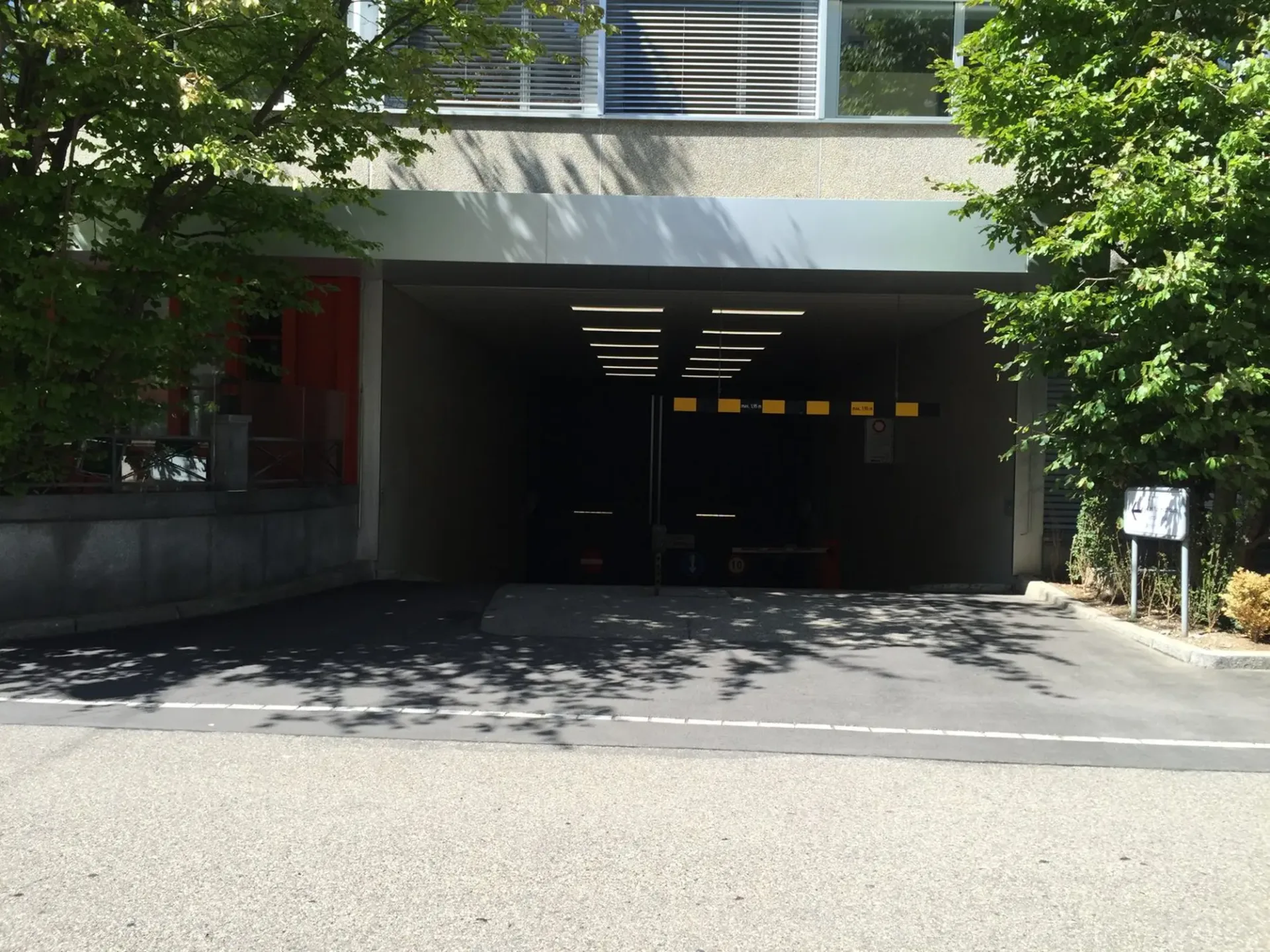 Place de parking au centre d'administration VZ Werd