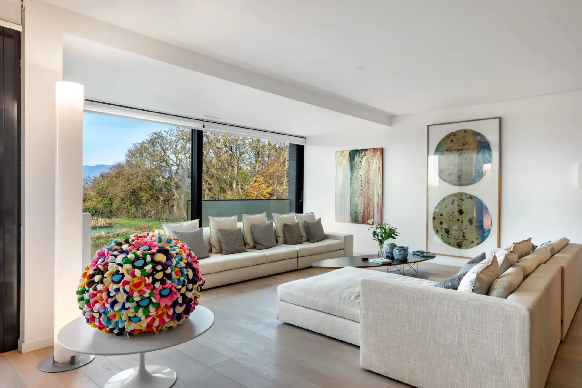 Superbe duplex de 328 m2 avec jardins et vue lac au coeur de Corsier