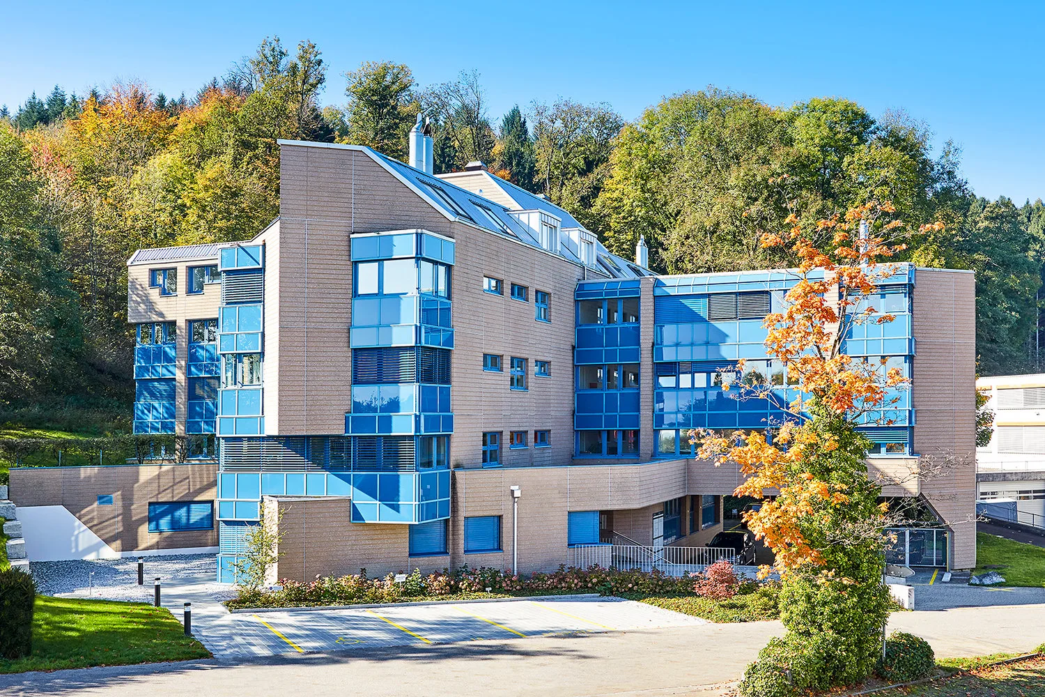 Modernes Büro im 2. OG an zentraler Lage in Thalwil