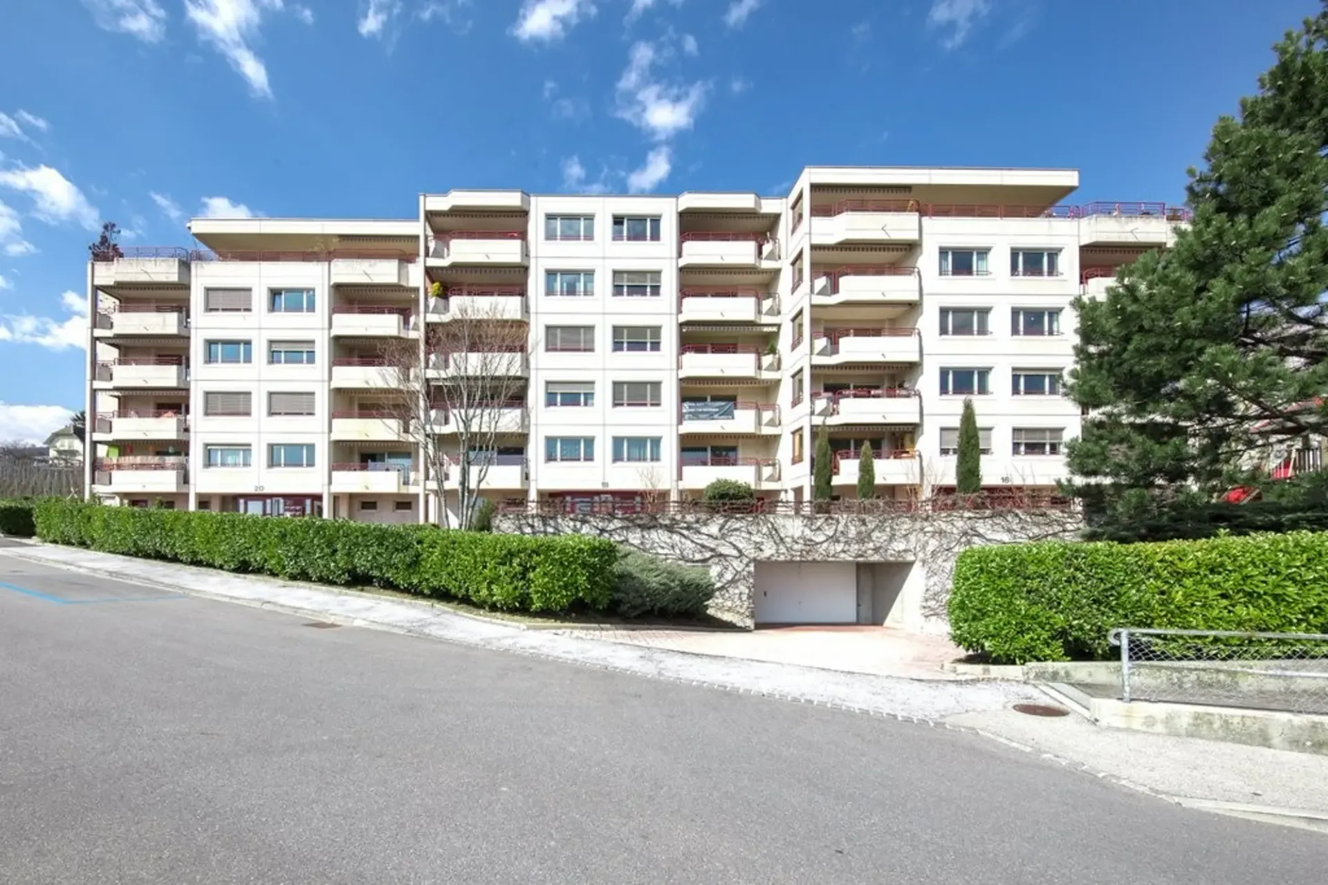 Ausschlaggebend ! Wunderschöne Wohnung mit Blick auf den See !