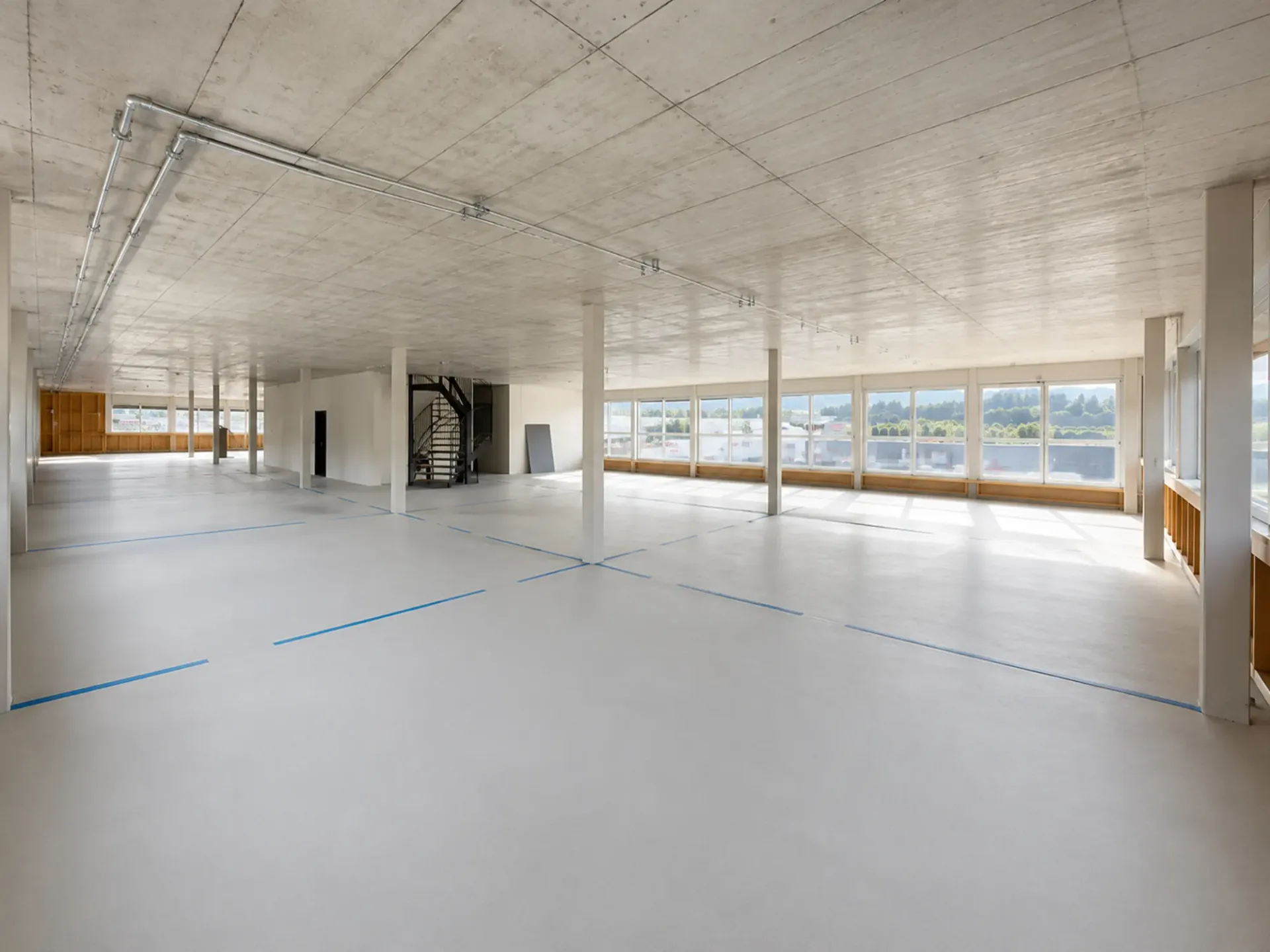 Flexible Gewerbeäumlichkeiten / Locaux commerciaux modulables