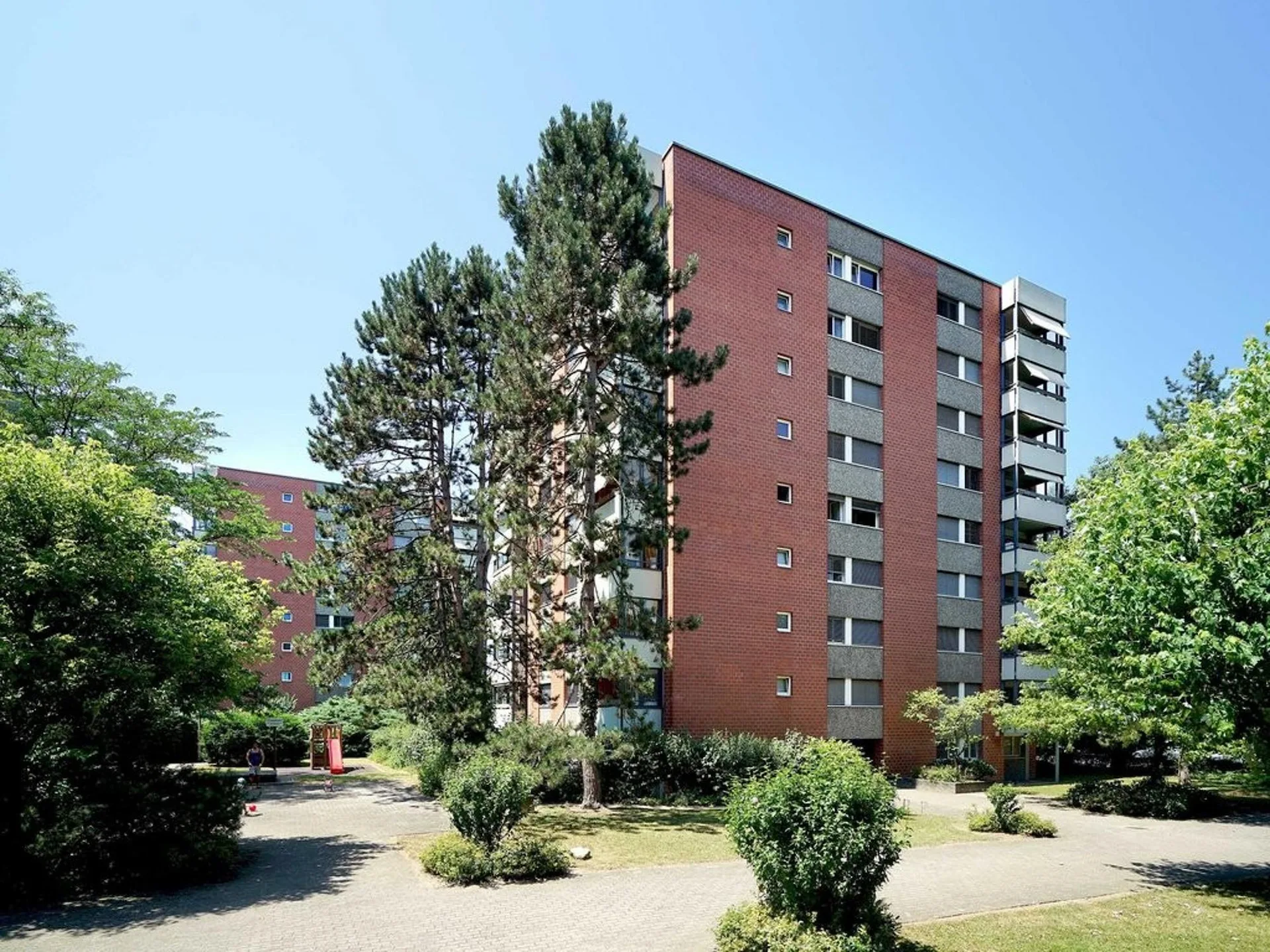 IDEAL FÜR SENIOREN! GEMÜTLICHE WOHNUNG MIT BADEWANNEN-EINSTIEGSHILFE