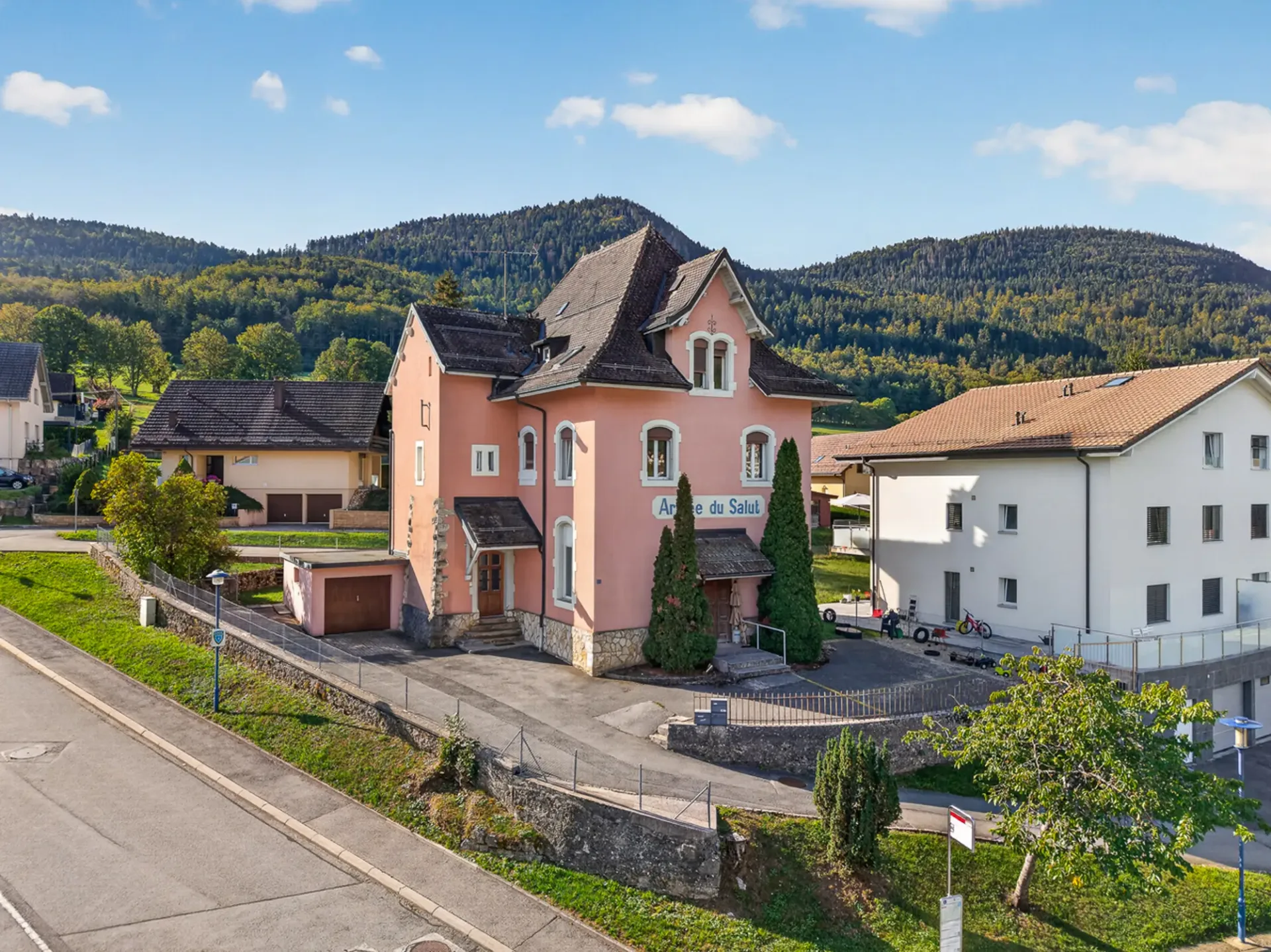 Einkommensgebäude - Investitionsmöglichkeit in Vallorbe