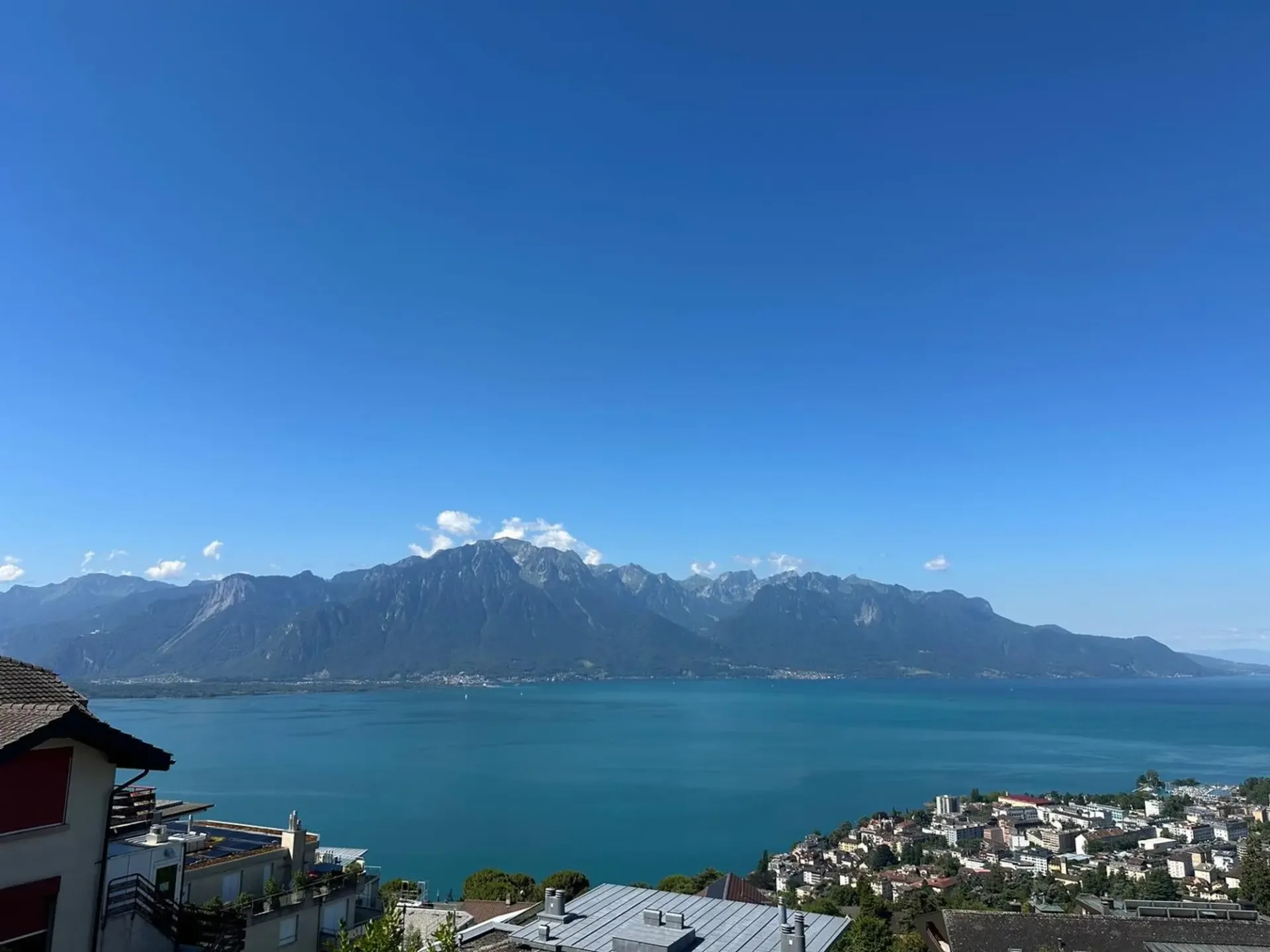 Magnifique appartement en attique de 3 pièces avec vue panoramique à Chernex