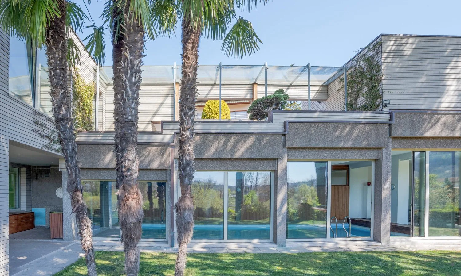 EXCLUSIVITÉ - VILLA 6.5 PIÈCES AVEC PISCINE À NOVAZZANO