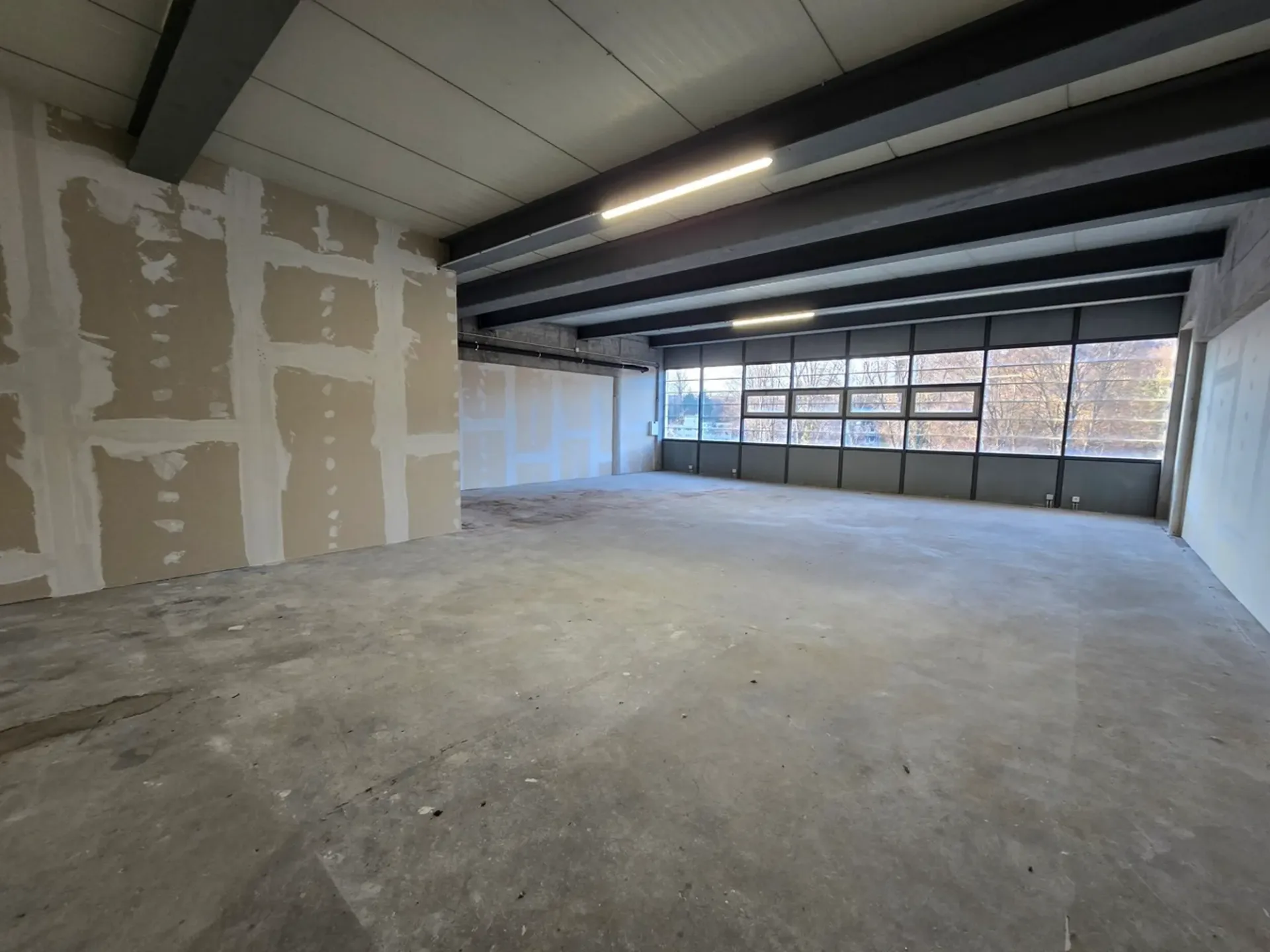 Exzellente Lage - Atelier - 130m² - Crissier - 1. Miete angeboten!