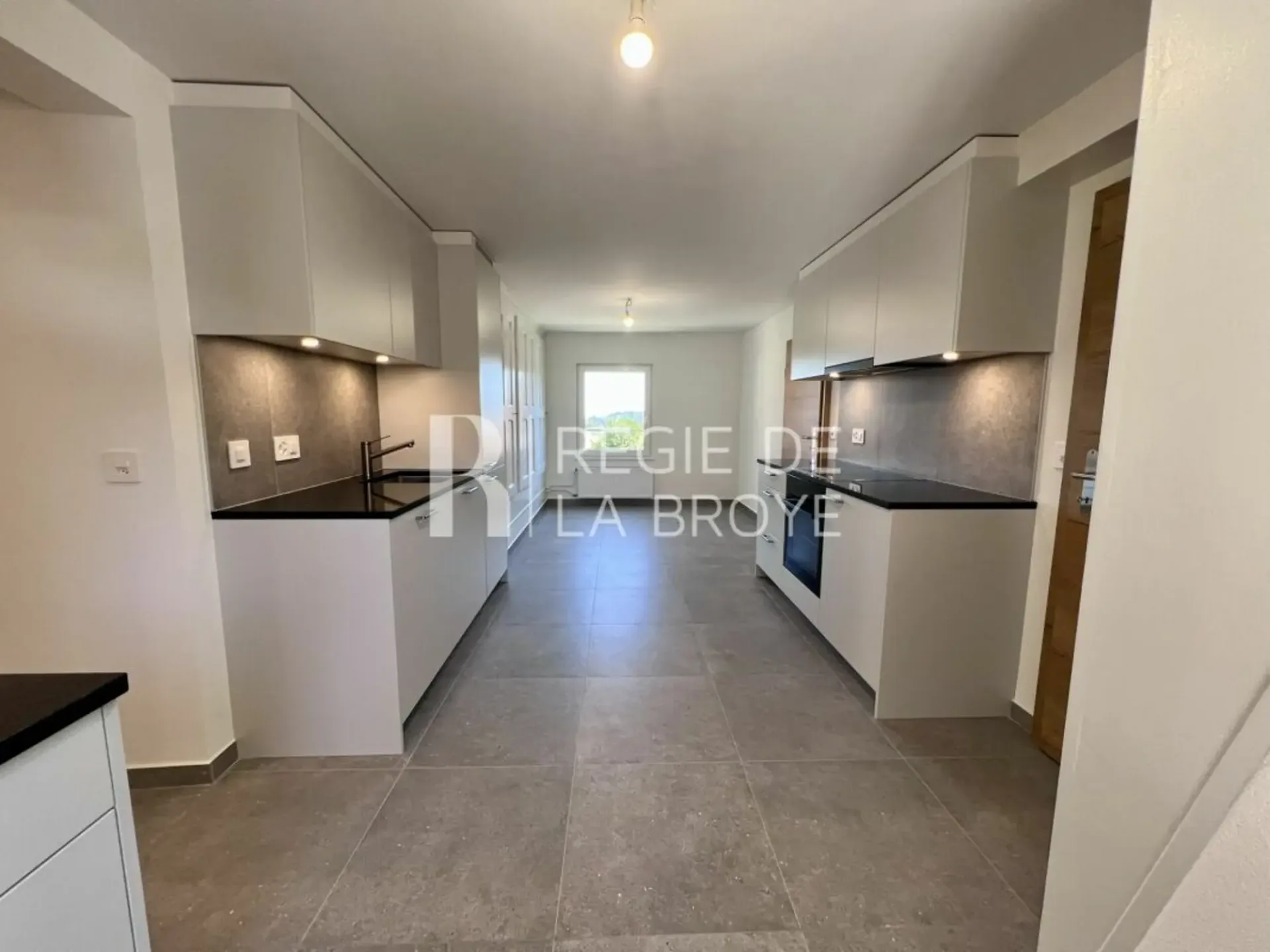 Appartement rénové de 4.5 pièces à Démoret