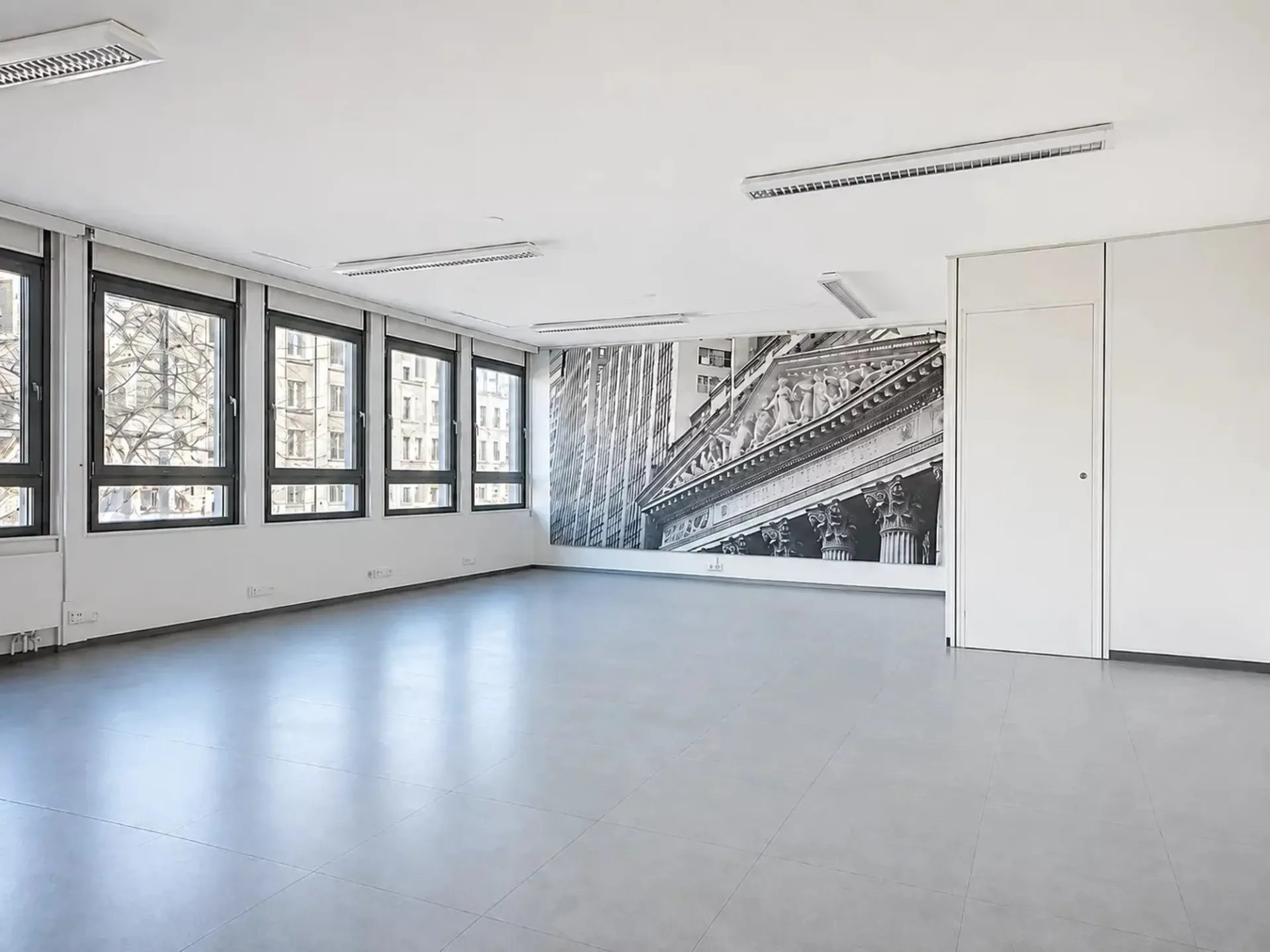 Bureau moderne de 90 m² à louer_Avenue des Mayennets 5