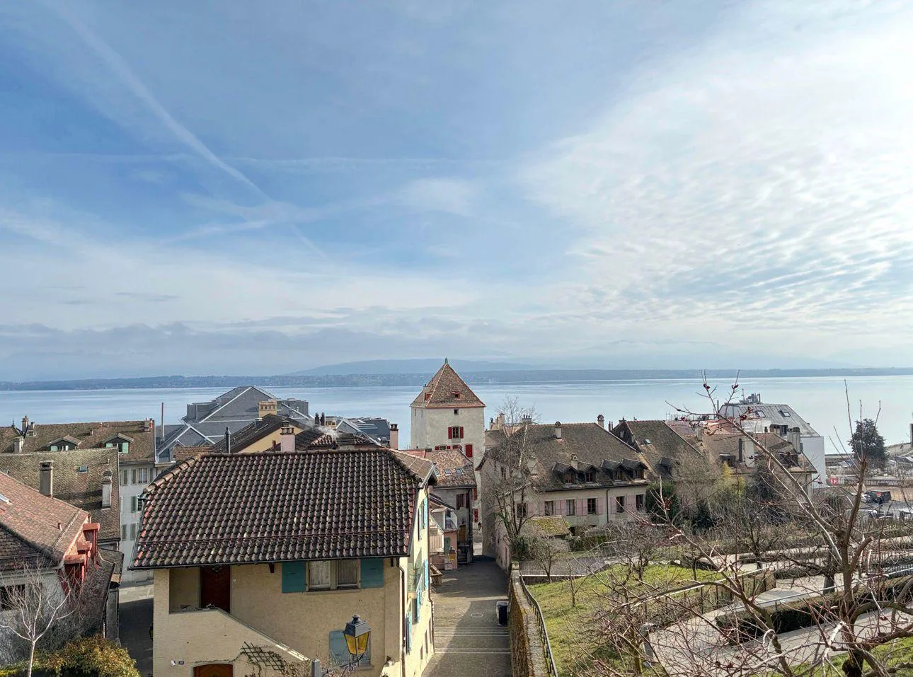 Studio meublé à louer ? Nyon, Rue de Rive 53 vue lac au 4e étage disponible le 2/11/2026