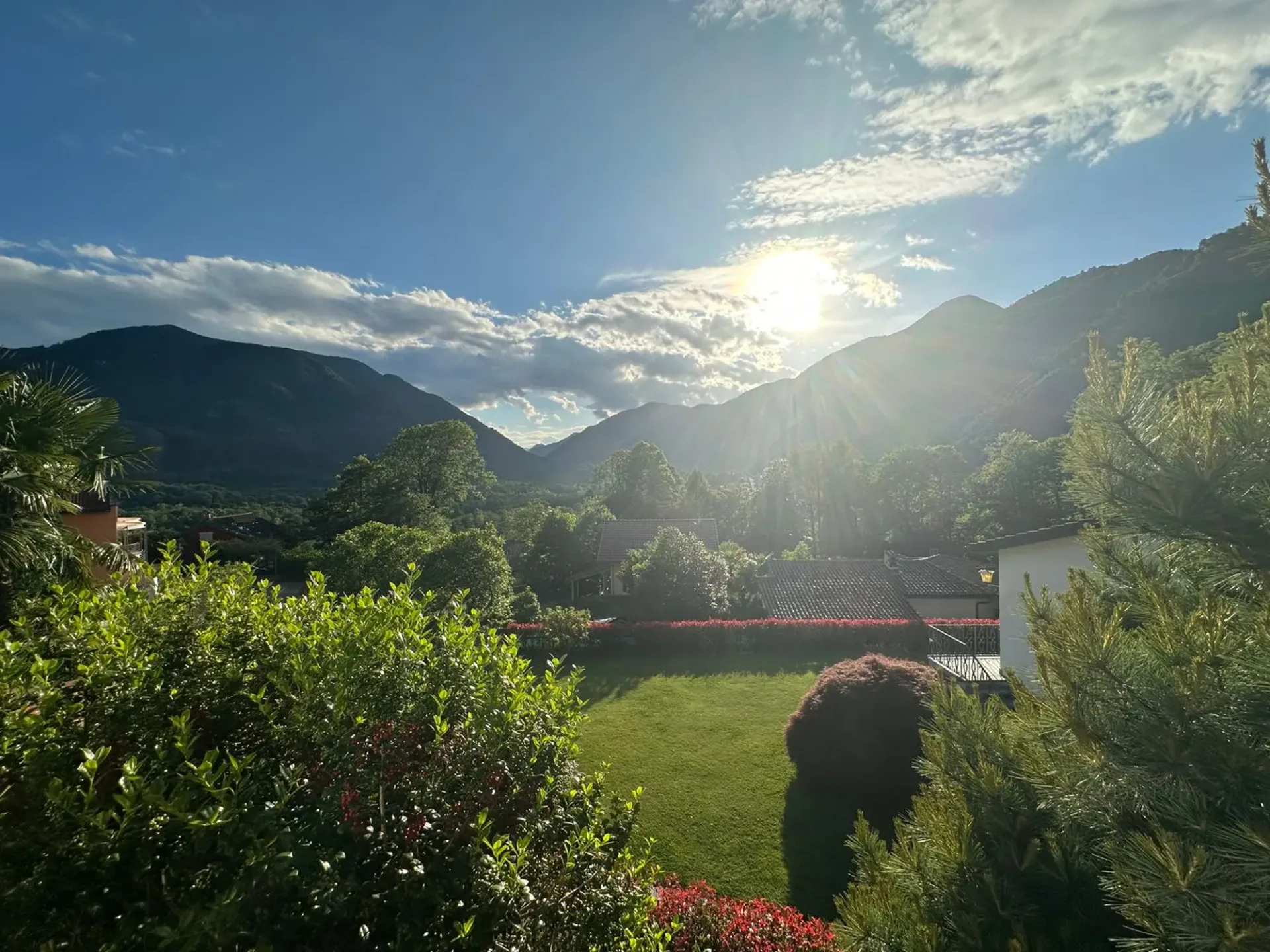 Villa mit Panorama-Pool, Sauna und spektakulärer Aussicht oberhalb Locarno