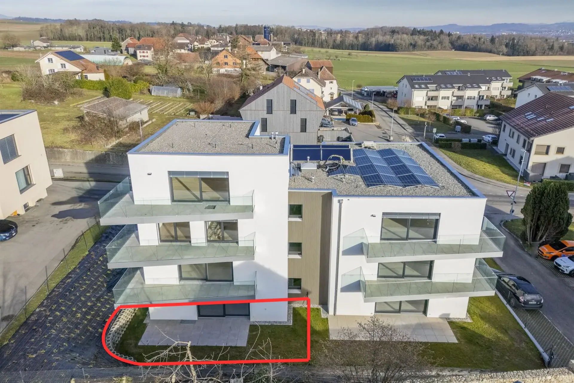 4,5-Zimmer-Wohnung im Erdgeschoss mit Tiefgaragenplatz   LOT 1