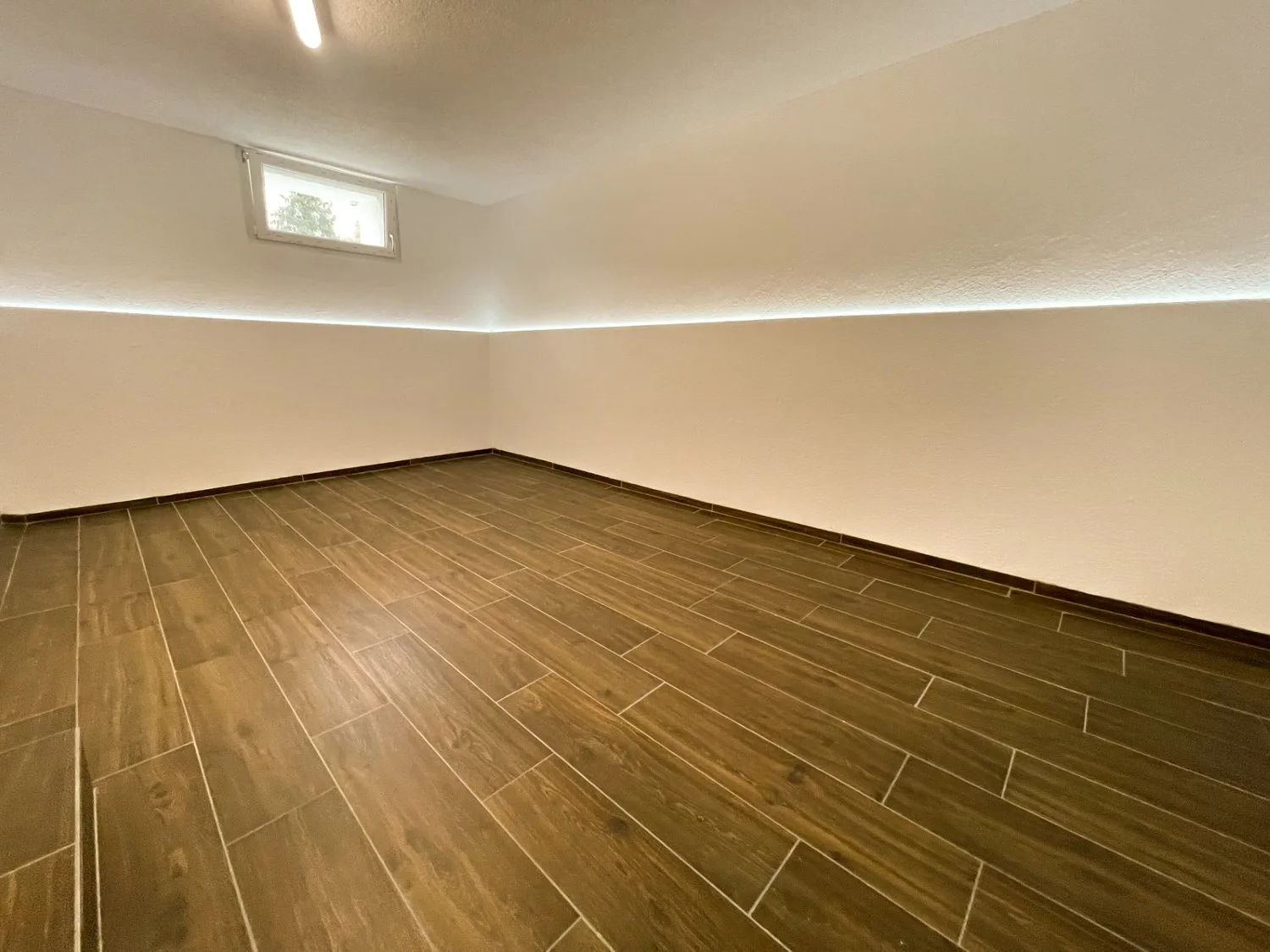 TOP hobby room for rent next to Emmencenter