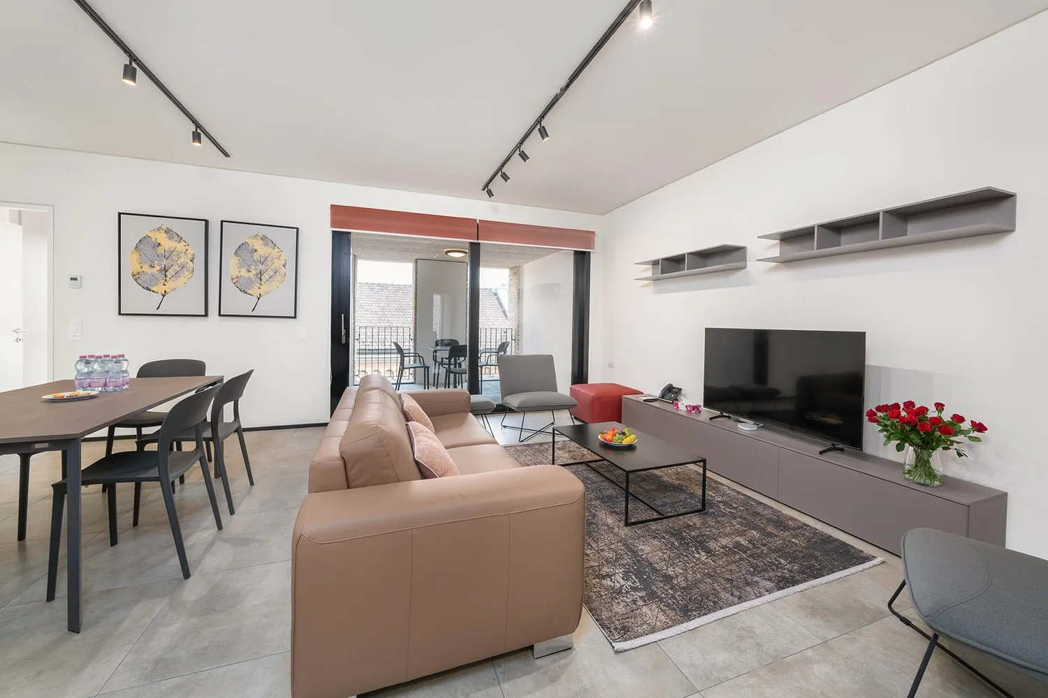 LUGANO ZENTRUM - 3.5 ZIMMER WOHNUNG ZUM VERMIETEN, VÖLLIG EINGERICHTET