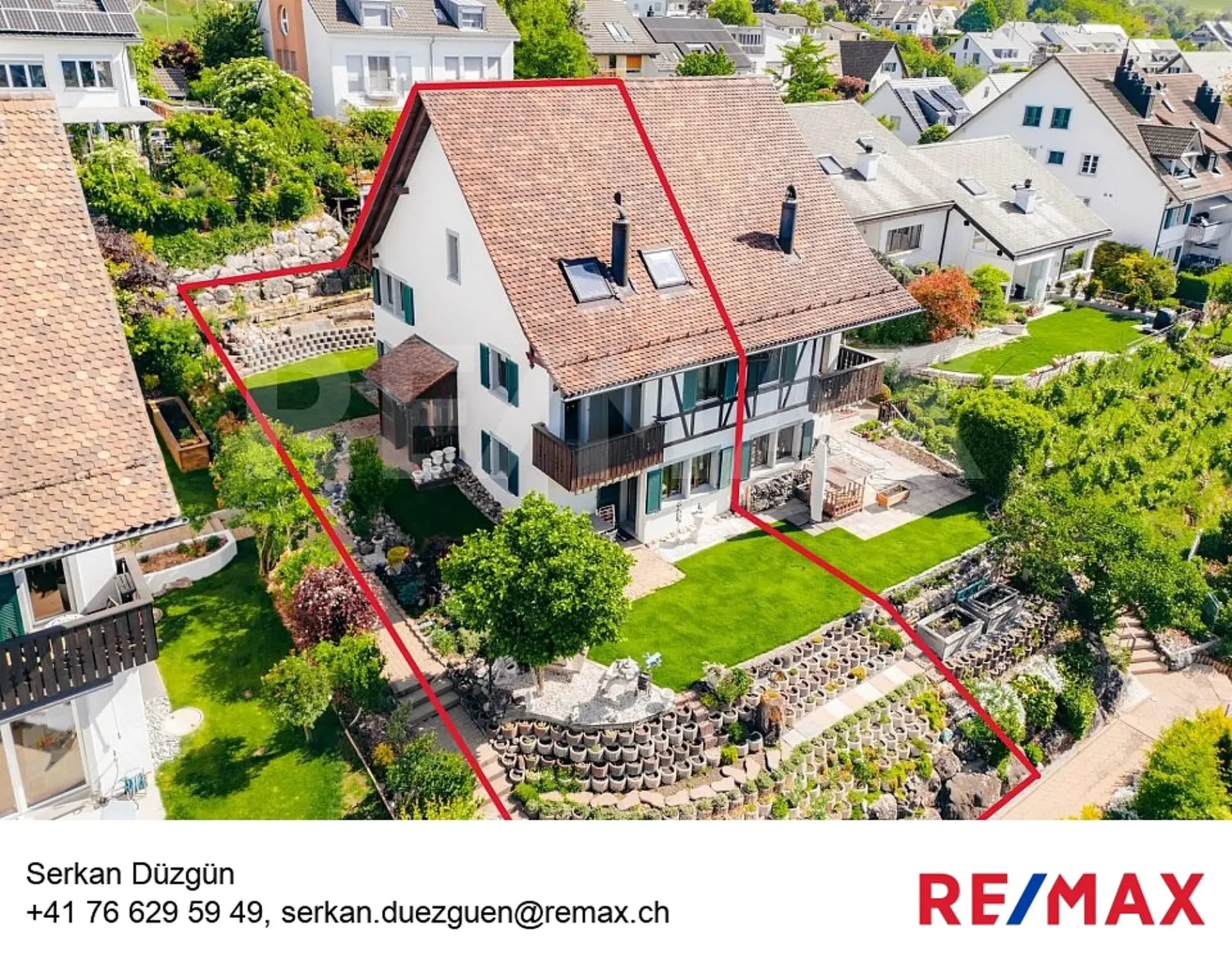 Perfekt für Familien  Doppeleinfamilienhaus mit Garten und idealer Zentrumslage