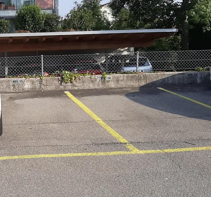 Outdoor parking space for rent